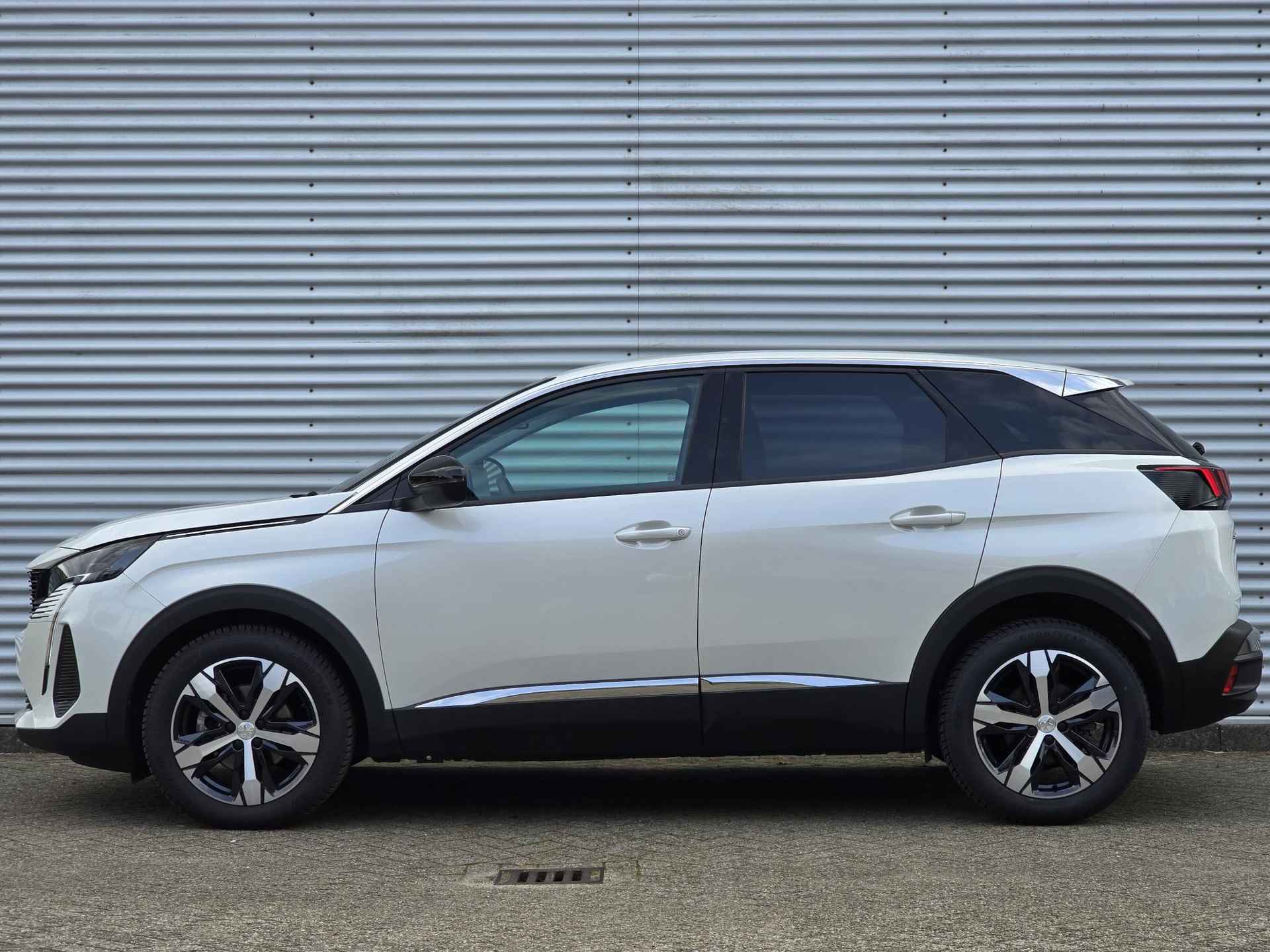 Peugeot 3008 SUV Allure Pack 1.2 PureTech 130pk H6 | KEYLESS ENTRY | NAVI | CAMERA | CLIMA | STOELVERW. | DAB+ | GRIPCONTROL | 18" LM-VELGEN | - 10/61