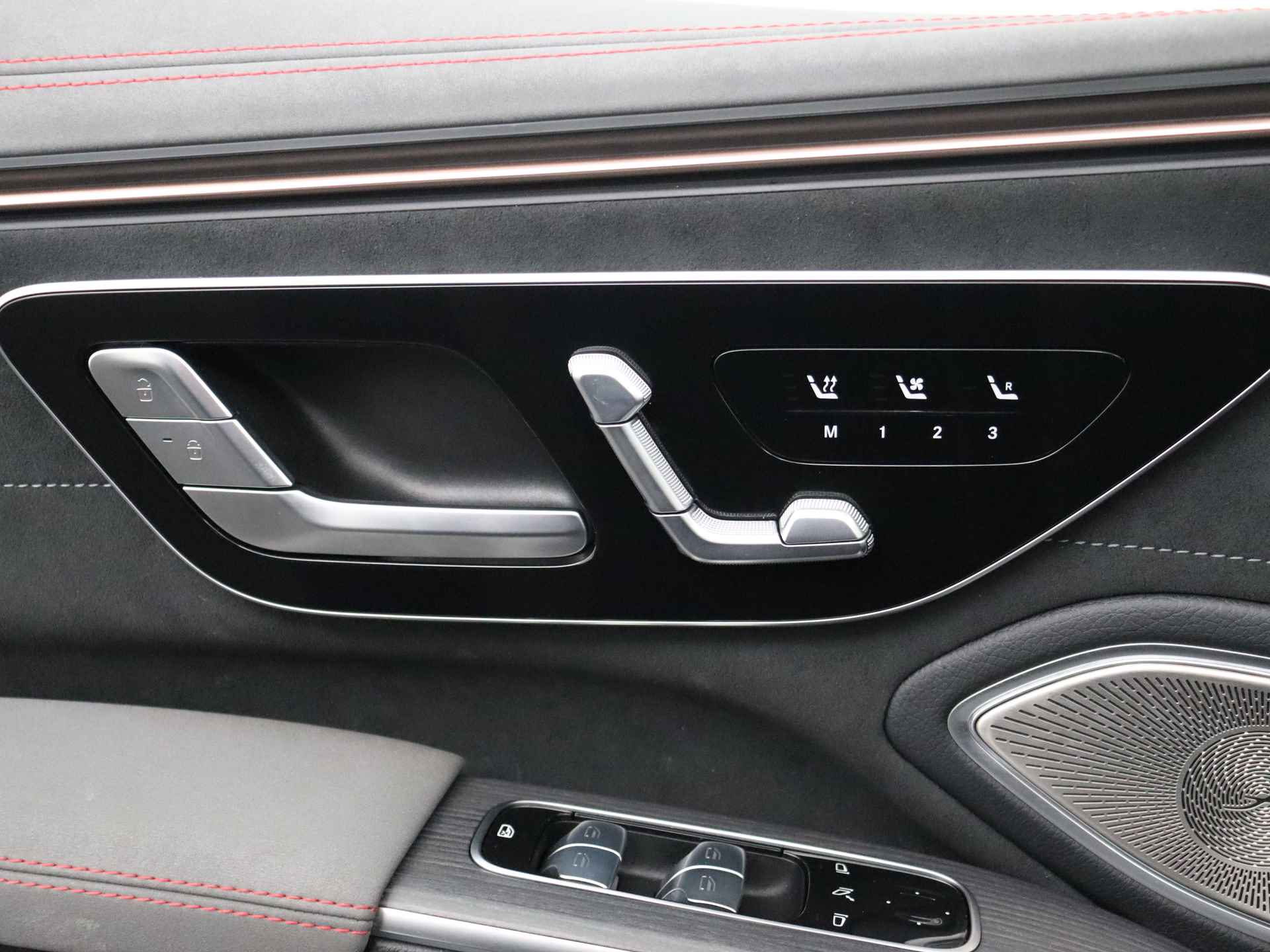 Mercedes-Benz EQS 580 4MATIC Edition 1 AMG 108kWh | Hyperscreen | Head up Display | Memory Pakket |  Distronic Plus | Inclusief 24 MB Premium Certified garantie voor Europa. - 27/38