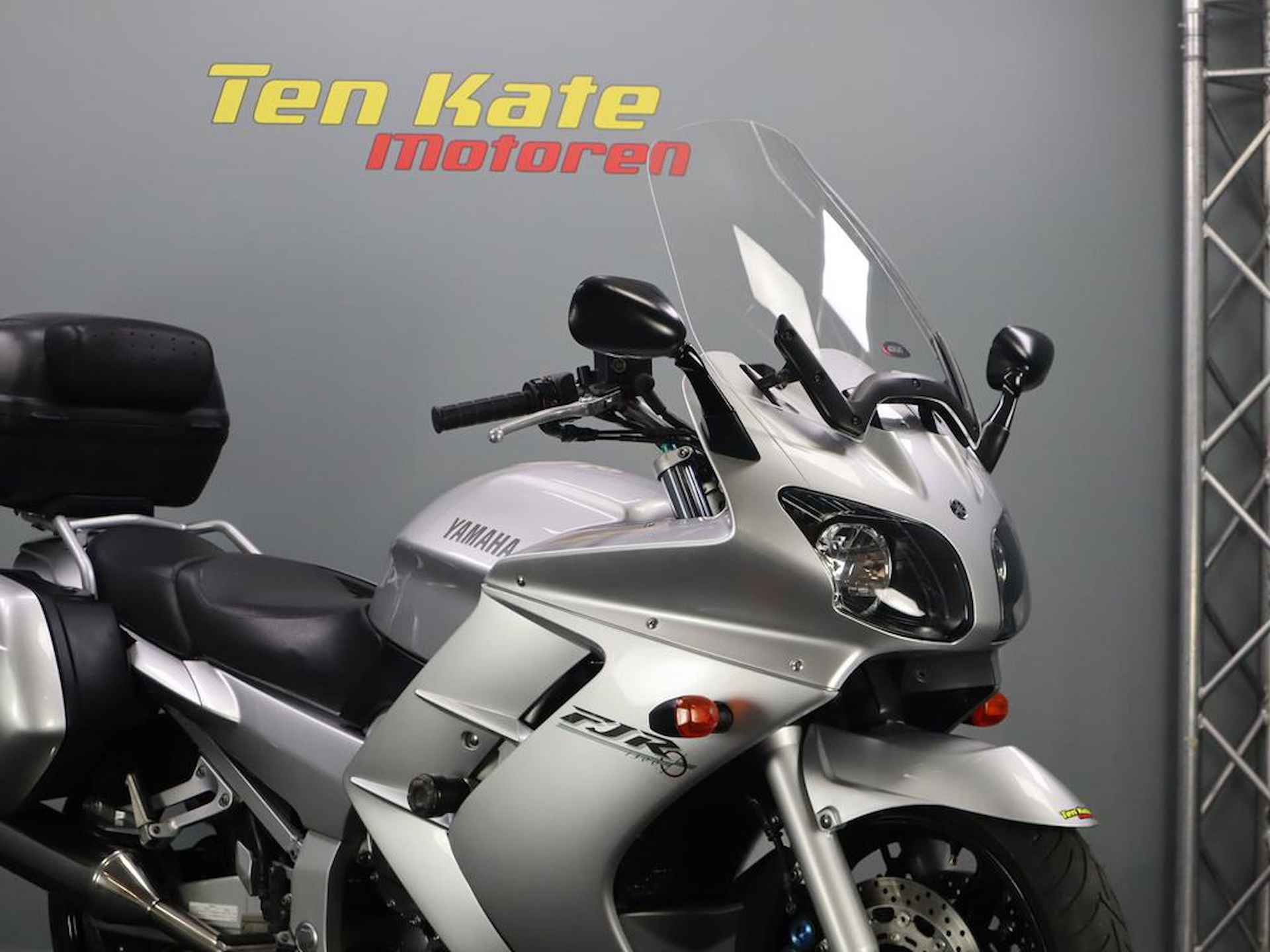 Yamaha FJR 1300 - 4/13