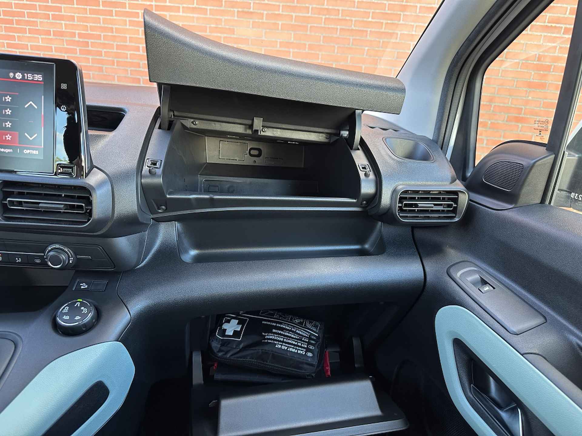 Citroen Berlingo 1.2 PureTech 110PK Feel 5 Persoons Airco Carplay Velgen - 28/42