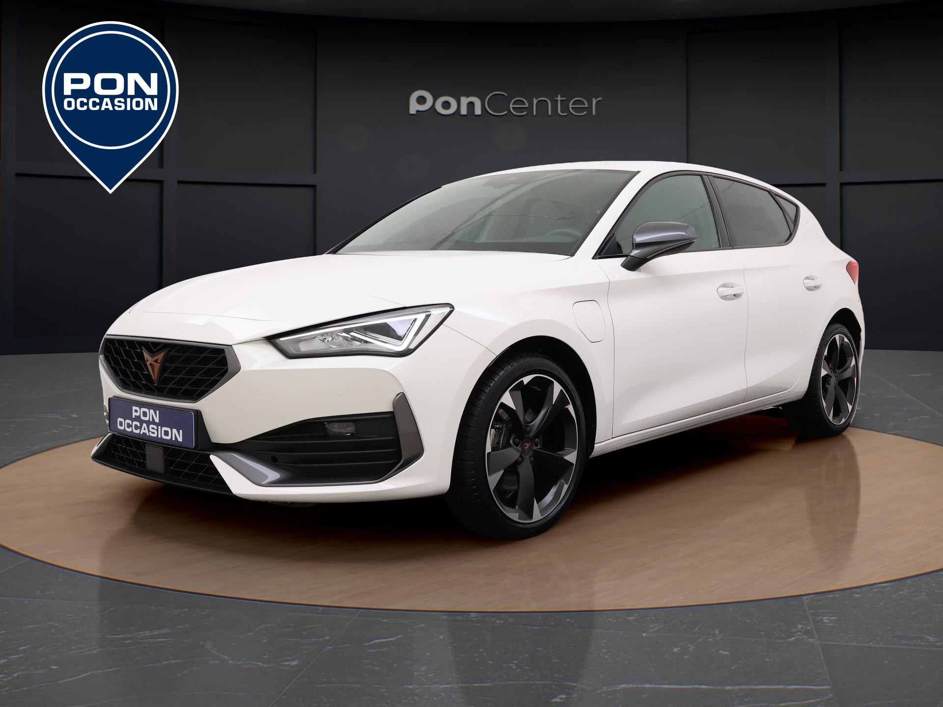 Cupra Leon 1.4 e-Hybrid 204 PK Essential Limited | Apple CarPlay | ACC | Navigatie | Parkeerhulp | 18" |