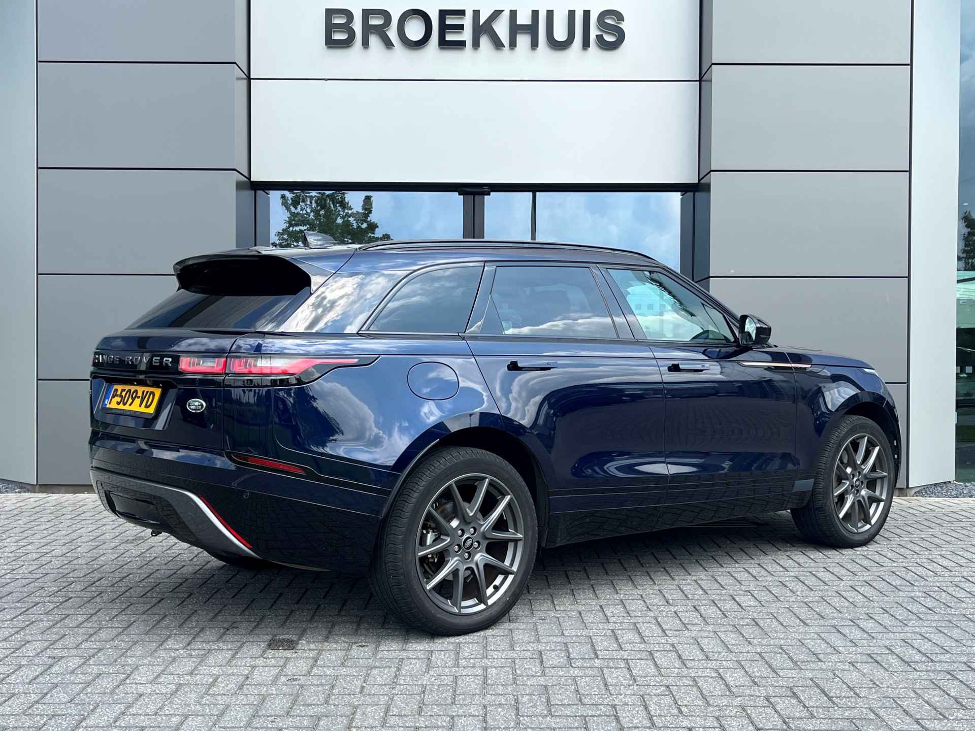 Land Rover Range Rover Velar P400e R-Dynamic HSE | Stoelmassage+koeling | Pano | Afn trekhaak | 21 Inch | Meridian Signature Sound - 3/12