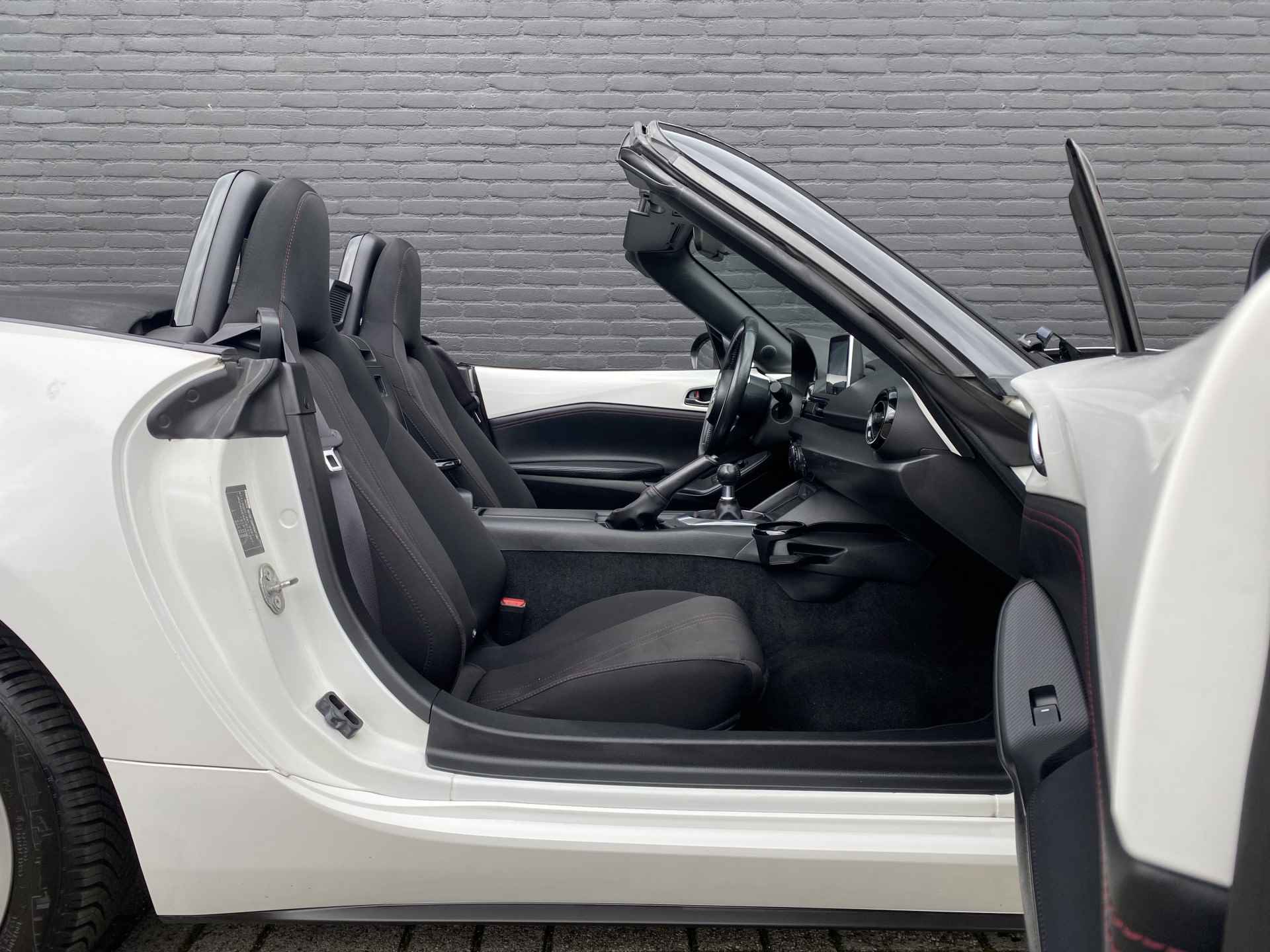 Mazda MX-5 1.5 SkyActiv-G 131 TS | 1e eigenaar | dealer onderhouden | airco | bluetooth | cruise control | sportstoelen - 20/36