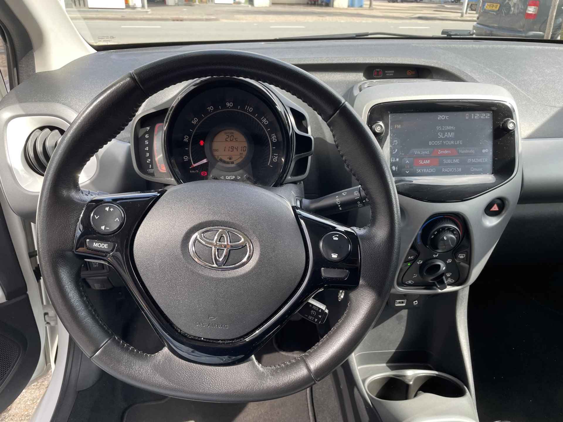 Toyota Aygo 1.0 VVT-i x-play Apple Carplay - 7/13