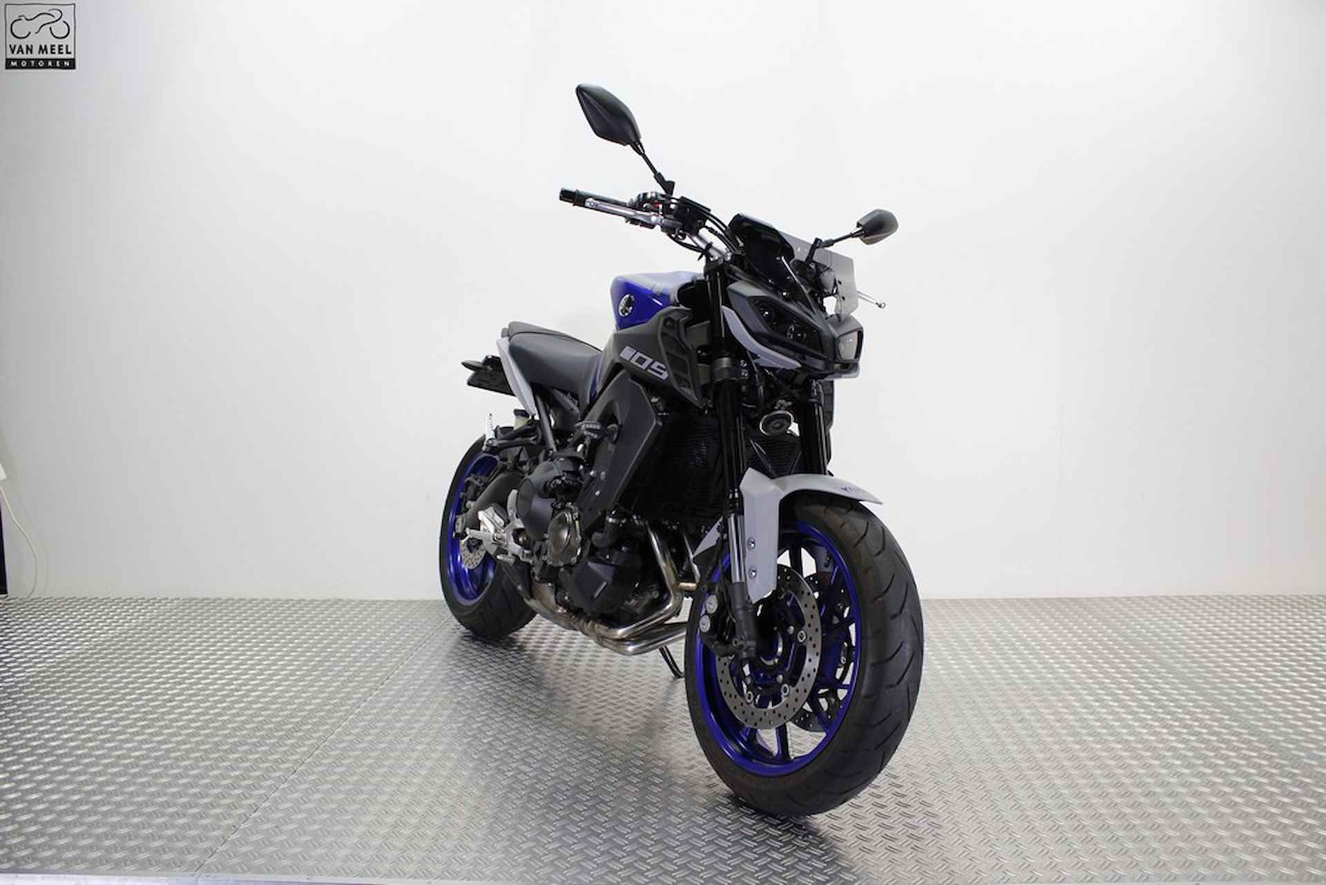 Yamaha MT 09 ABS - 2/13