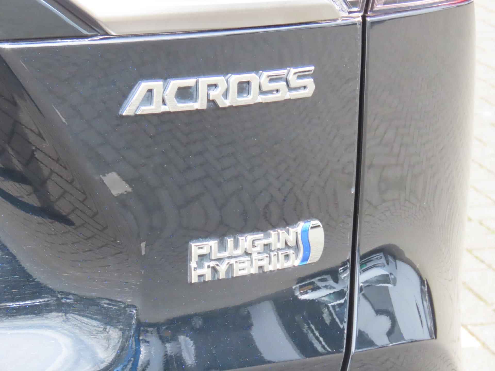 Suzuki Across 2.5 Plug-in Hybrid Style - 30/31