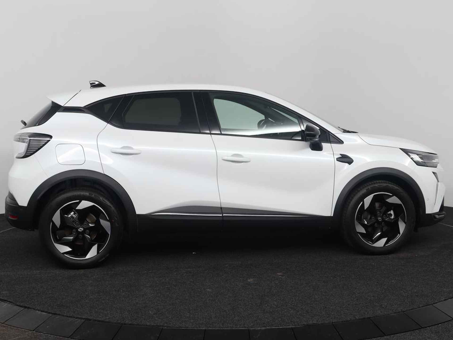 Renault Captur 1.3 Mild Hybrid 140 techno - 10/50