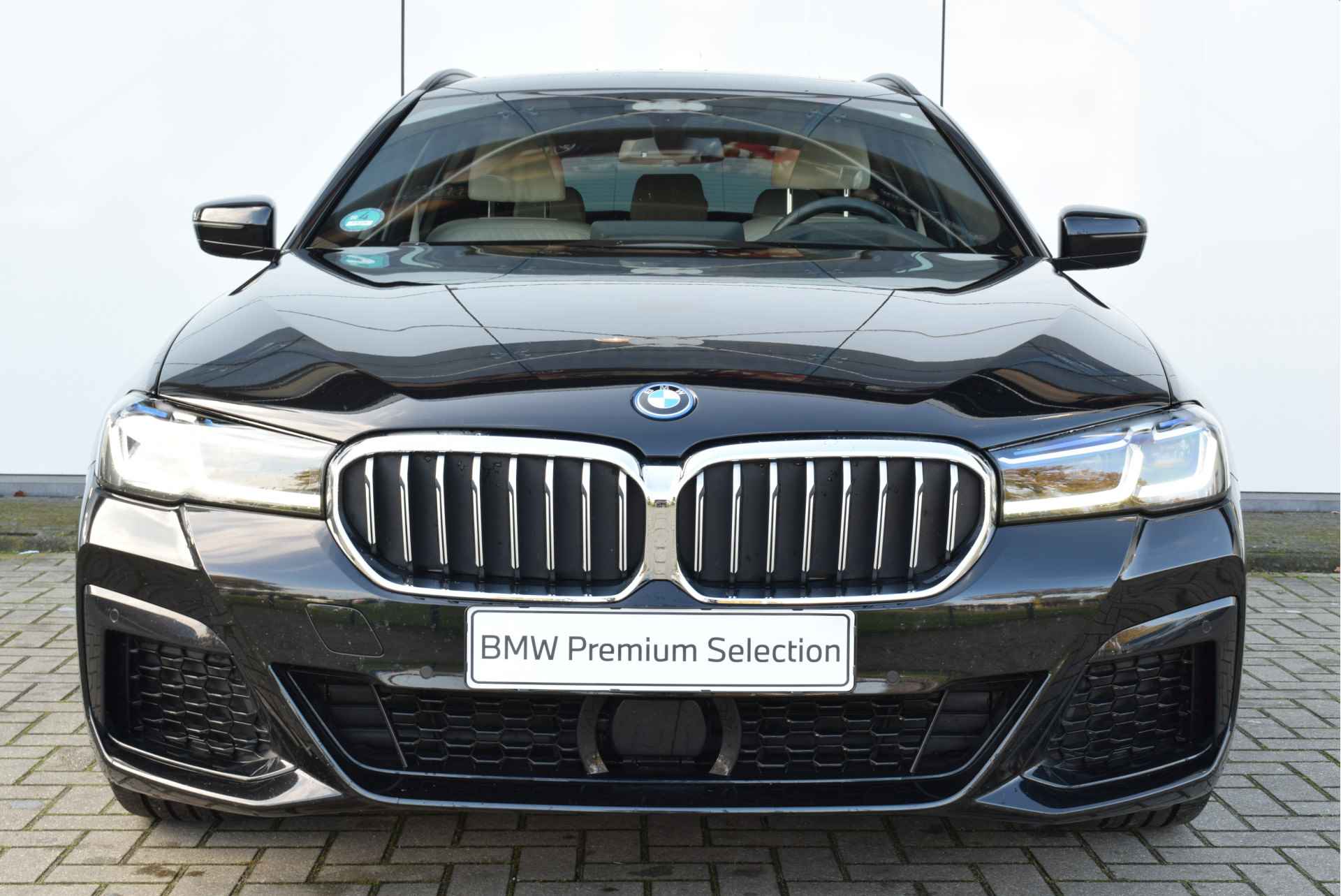 BMW 5 Serie Touring 530e xDrive High Executive M Sport Automaat / Panoramadak / Trekhaak / Adaptief onderstel / Laserlight / Parking Assistant / Harman Kardon / Head-Up / Live Cockpit Professional - 8/40