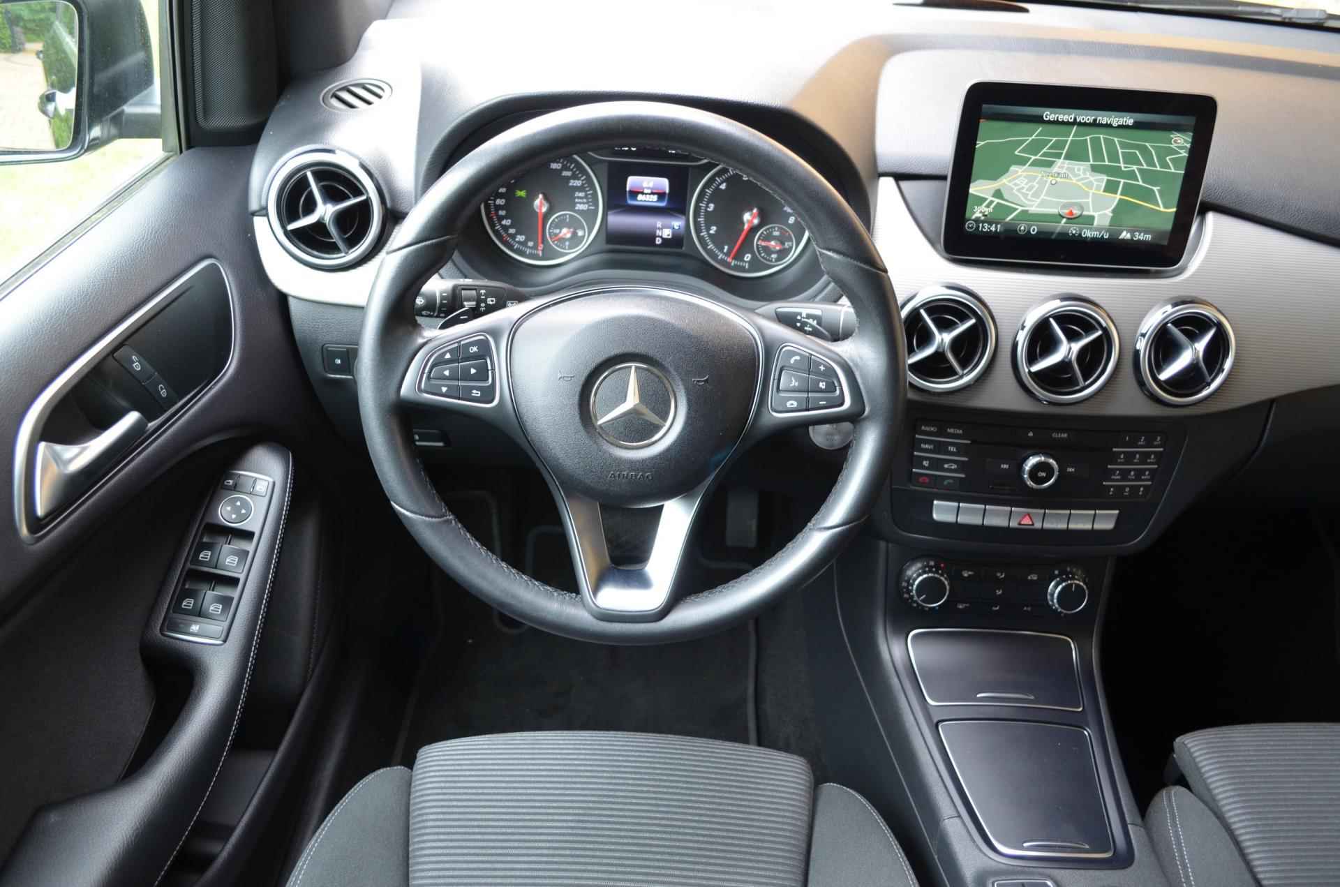Mercedes-Benz B-klasse 180 Automaat Edition Plus LED|Navi.|PDC|Sportstoelen|NL auto - 7/28