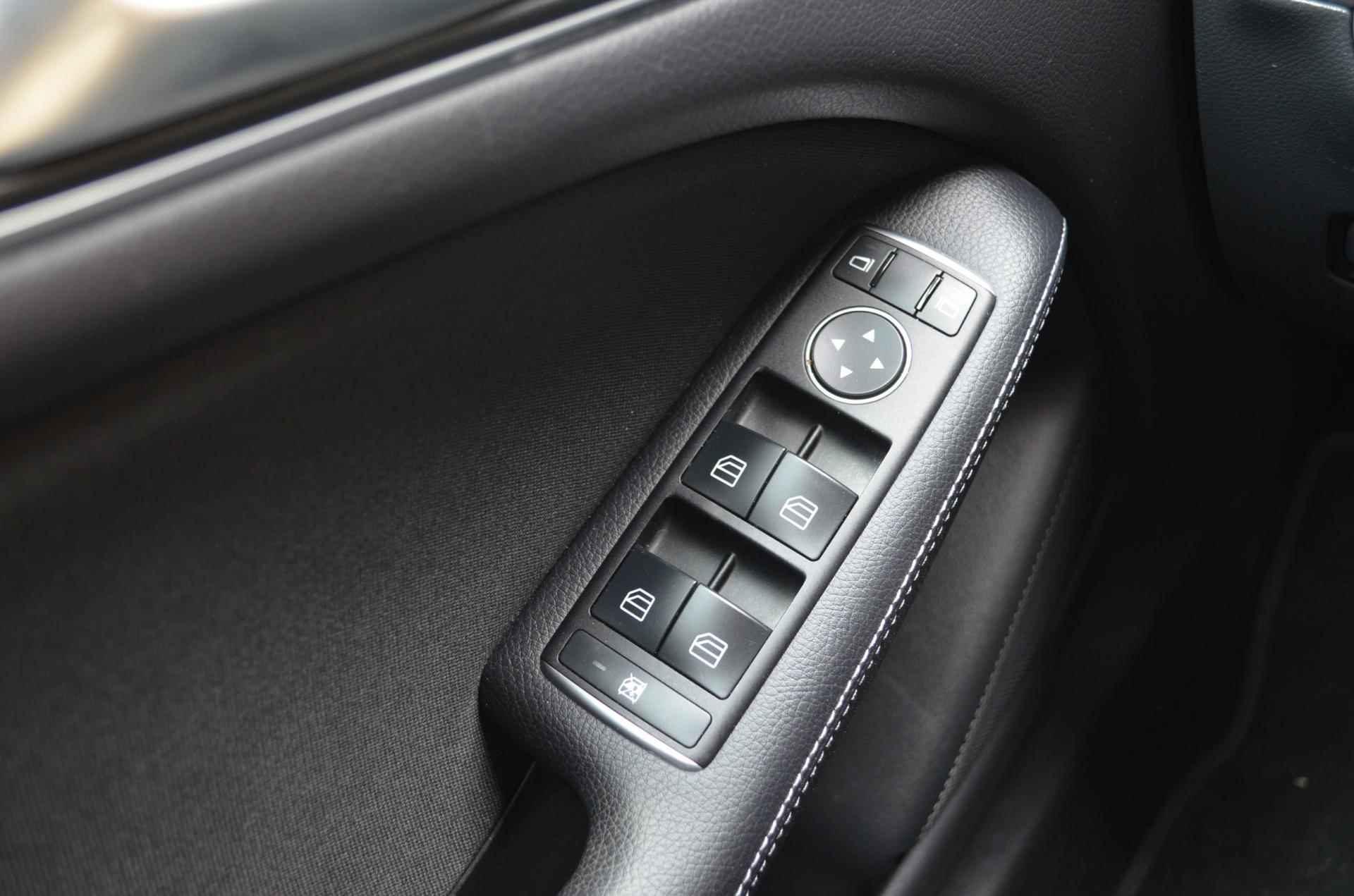 Mercedes-Benz B-klasse 180 Automaat Edition Plus LED|Navi.|PDC|Sportstoelen|NL auto - 10/28