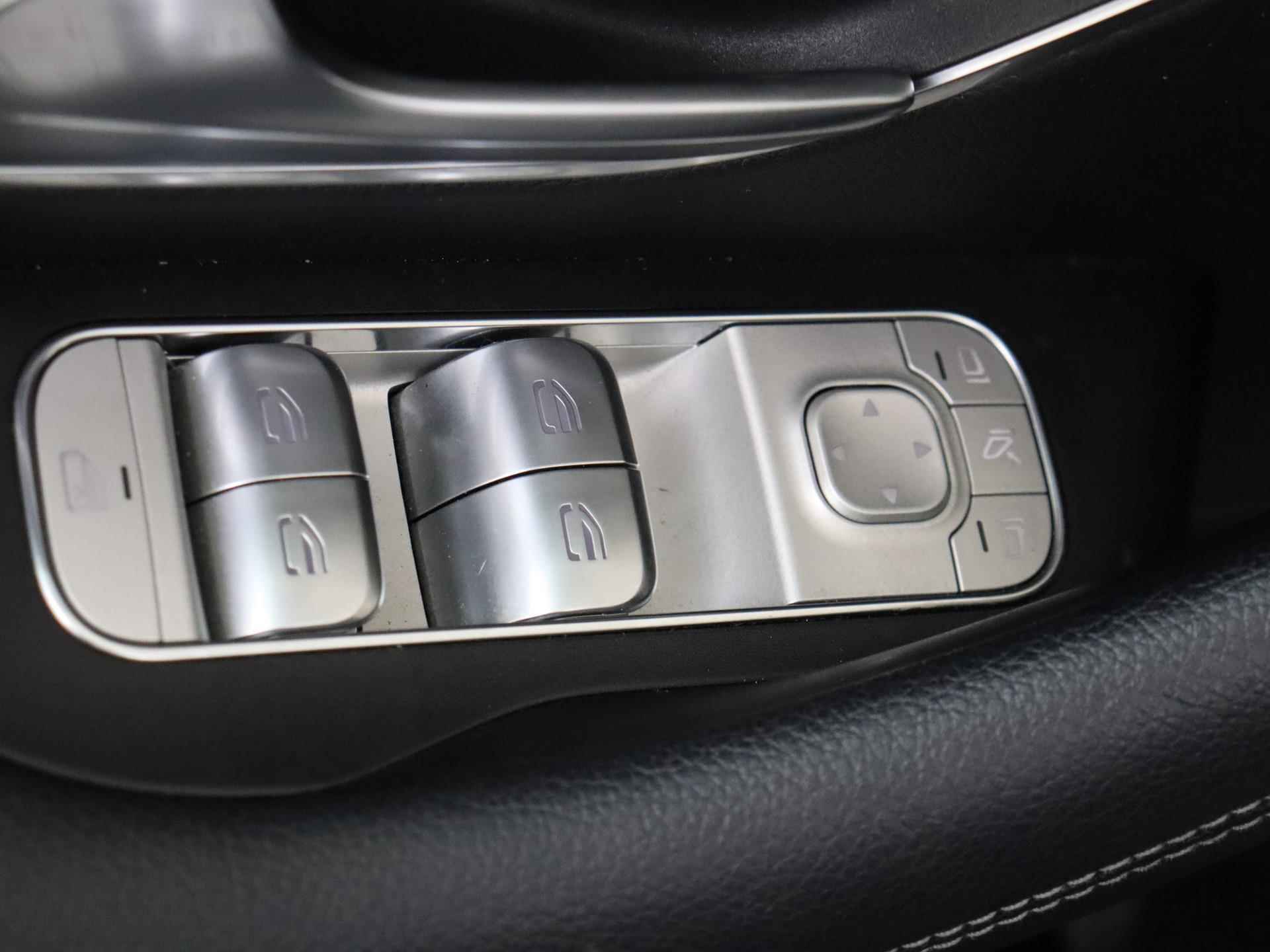 Mercedes-Benz GLE-klasse 300d / Stoelverwarming / 360Graden-Camera / Panaroma-schuifdak / Memory-Stoelen / Trekhaak / BOM VOL!! - 29/37