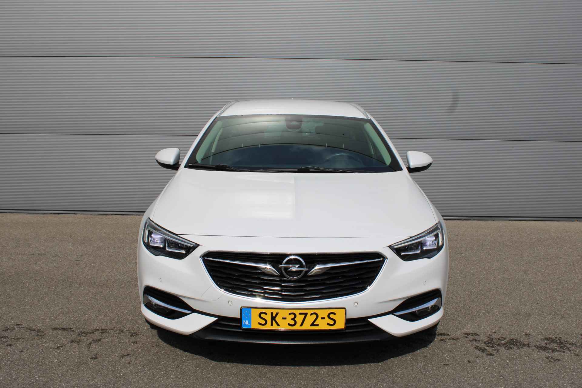 Opel Insignia Sports Tourer 1.5 Turbo 165 PK Innovation Automaat | Winterpakket | LED koplampen | Navigatie | Elek - 2/30