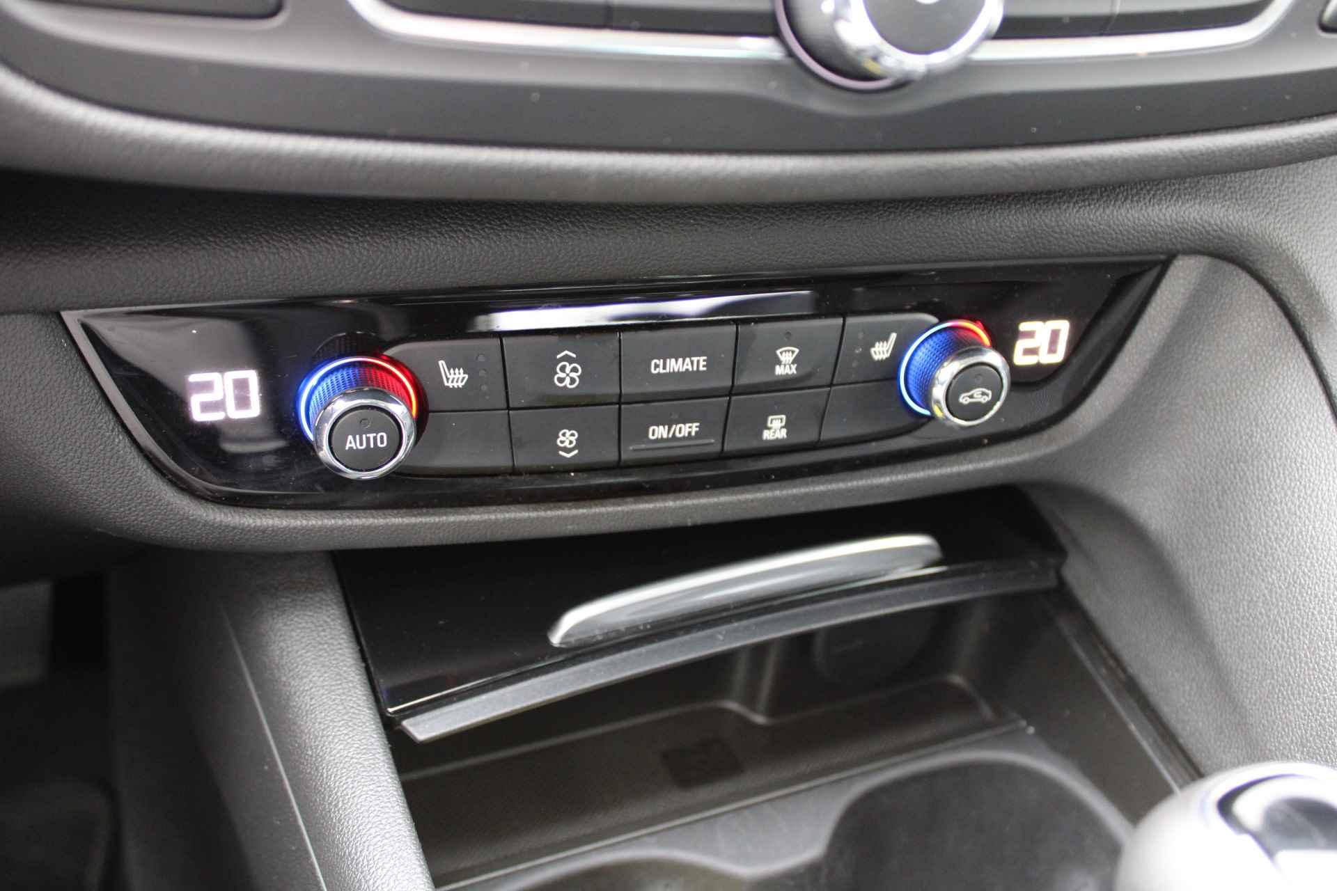 Opel Insignia Sports Tourer 1.5 Turbo 165 PK Innovation Automaat | Winterpakket | LED koplampen | Navigatie | Elek - 9/30
