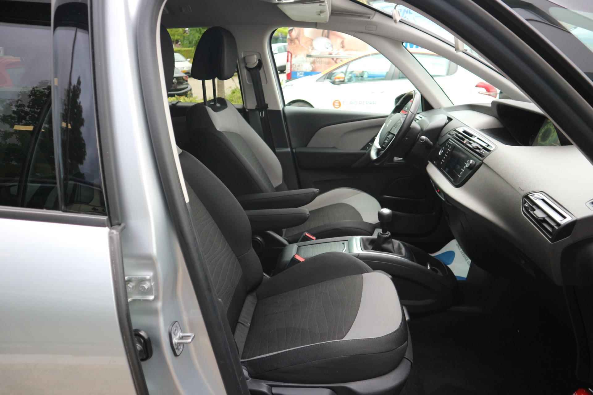 Citroen Grand C4 Picasso 1.2 PureTech Intensive 7Zits NAVI CAMERA KEYLESS CRUISE CLIMA RIJKLAARPRIJS!! - 29/38