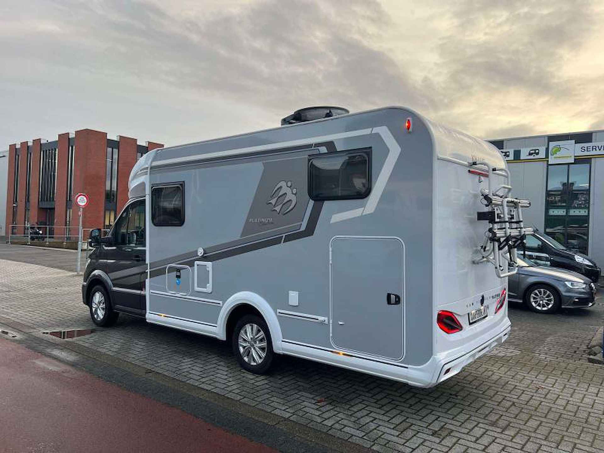 Knaus Van TI Plus 650 MEG Platinum Selection - 4/16