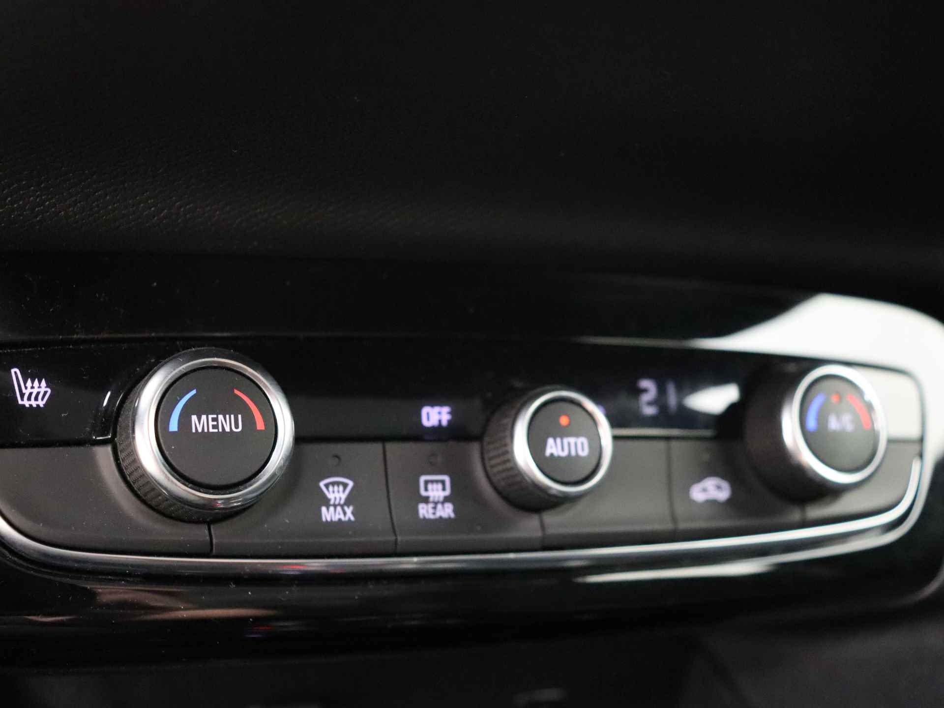 Opel CORSA-E Elegance 50 kWh | Navigatie | 3-Fase | PDC achter | Stoel + Stuurverwarming | BTW | - 10/44