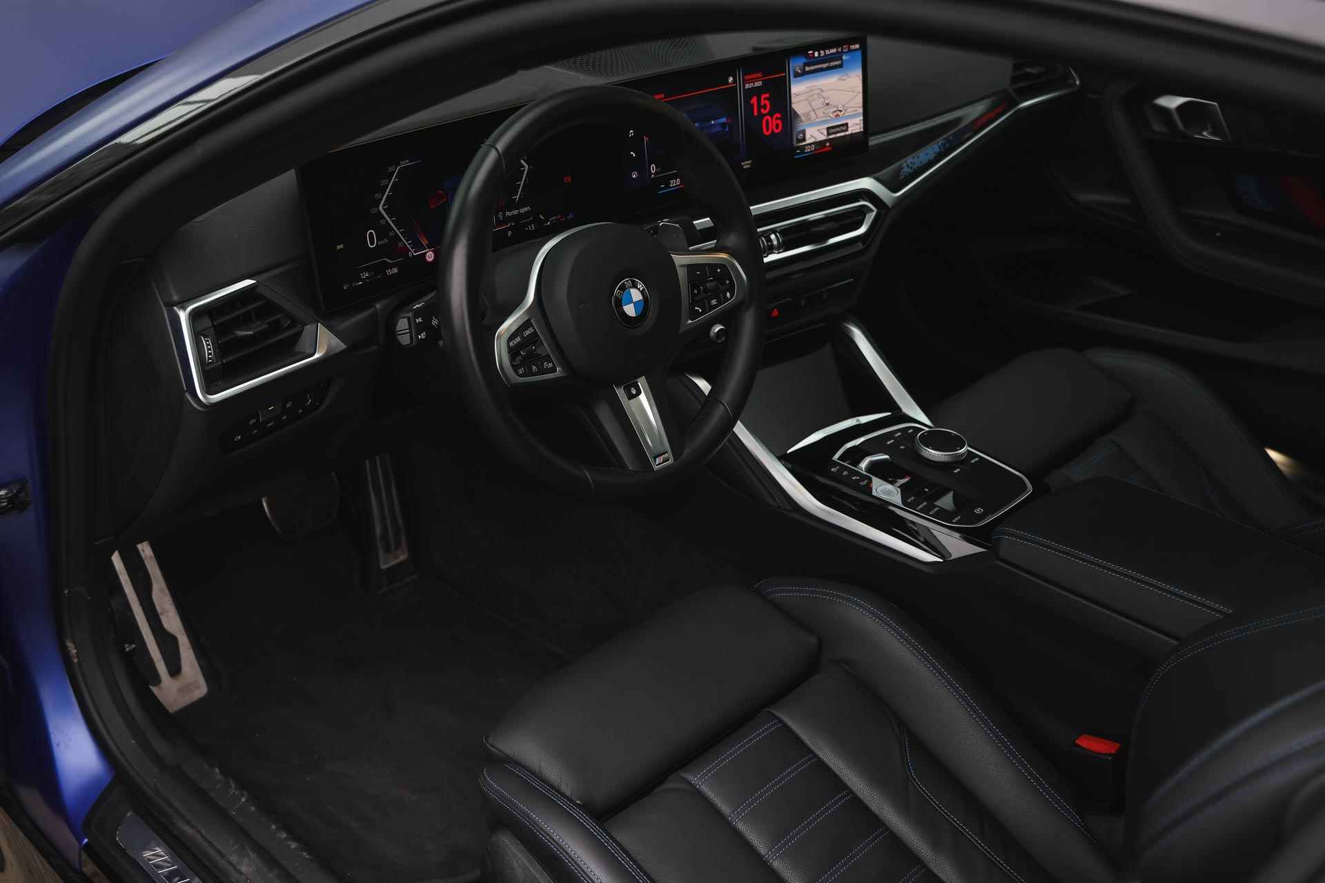 BMW 2 Serie Coupé M240i xDrive Automaat / Shuif-kanteldak / M sportstoelen / Adaptieve LED / Comfort Access / Parking Assistant Plus / Adaptief M Onderstel - 4/37