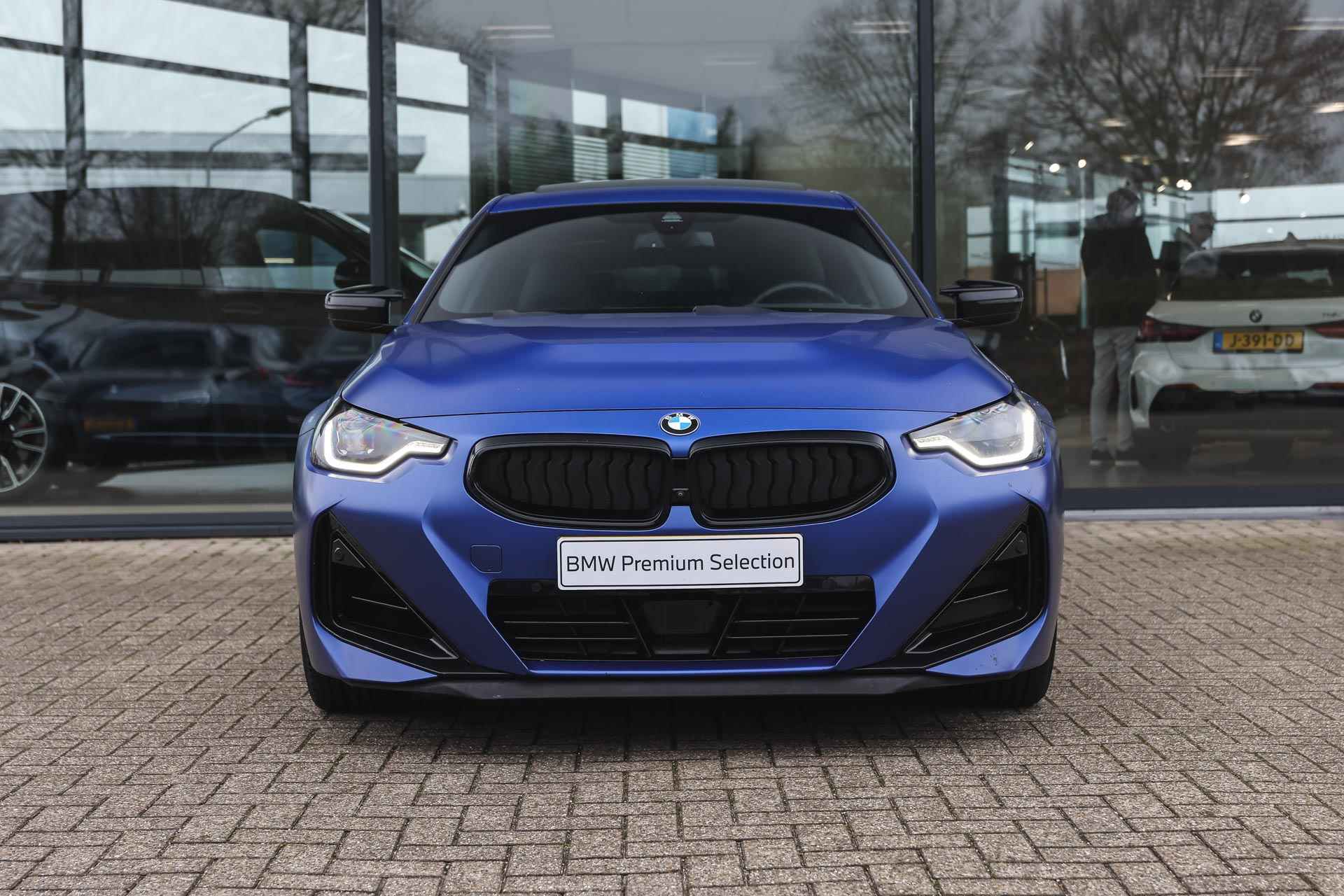 BMW 2 Serie Coupé M240i xDrive Automaat / Shuif-kanteldak / M sportstoelen / Adaptieve LED / Comfort Access / Parking Assistant Plus / Adaptief M Onderstel - 7/37