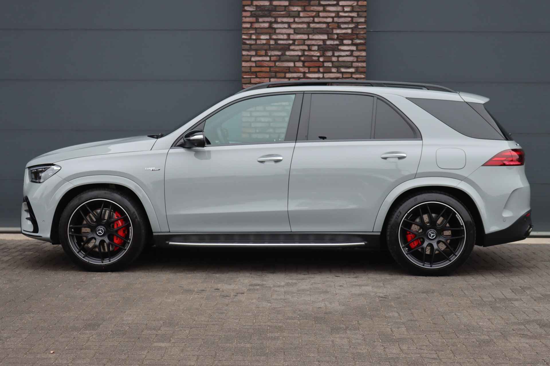 Mercedes-Benz GLE AMG 53 Hybrid Premium+ 4MATIC+ Aut9 | Luchtvering | Distronic Pro | Memory | Trekhaak | Stoelventilatie | HUD | Verwarmd Stuurwiel | Burmester | Soft-Close | Exclusief Leder | Vlakkenverwarming | - 10/57