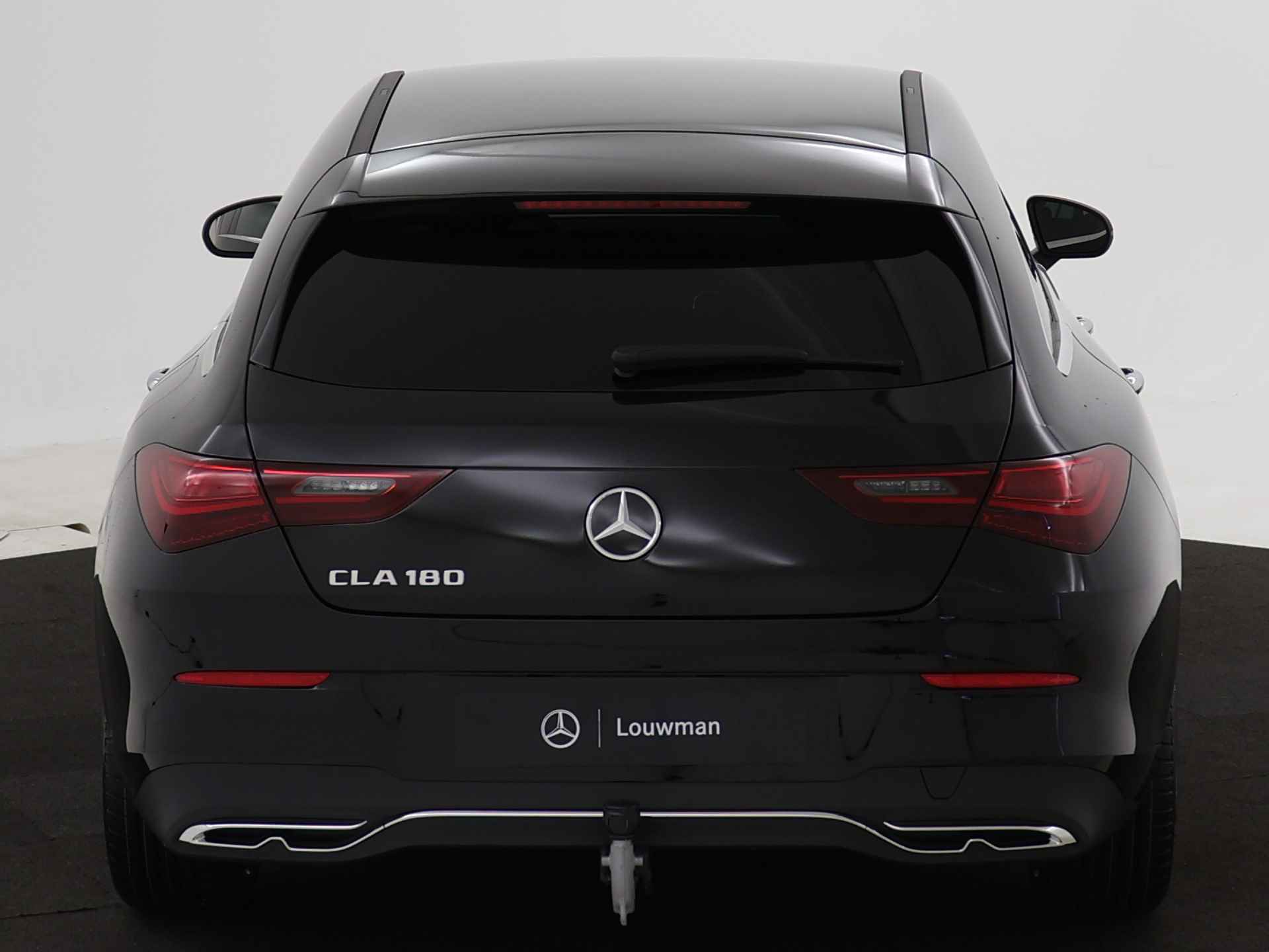 Mercedes-Benz CLA-Klasse Shooting Brake 180 Star Edition Luxury Line | Trekhaak | USB pakket plus | Sfeerverlichting | Verwarmde stoelen vooraan | Parkeerpakket met achteruitrijcamera | KEYLESS GO-comfortpakket | Draadloos oplaadsysteem voor smartphone | - 25/39