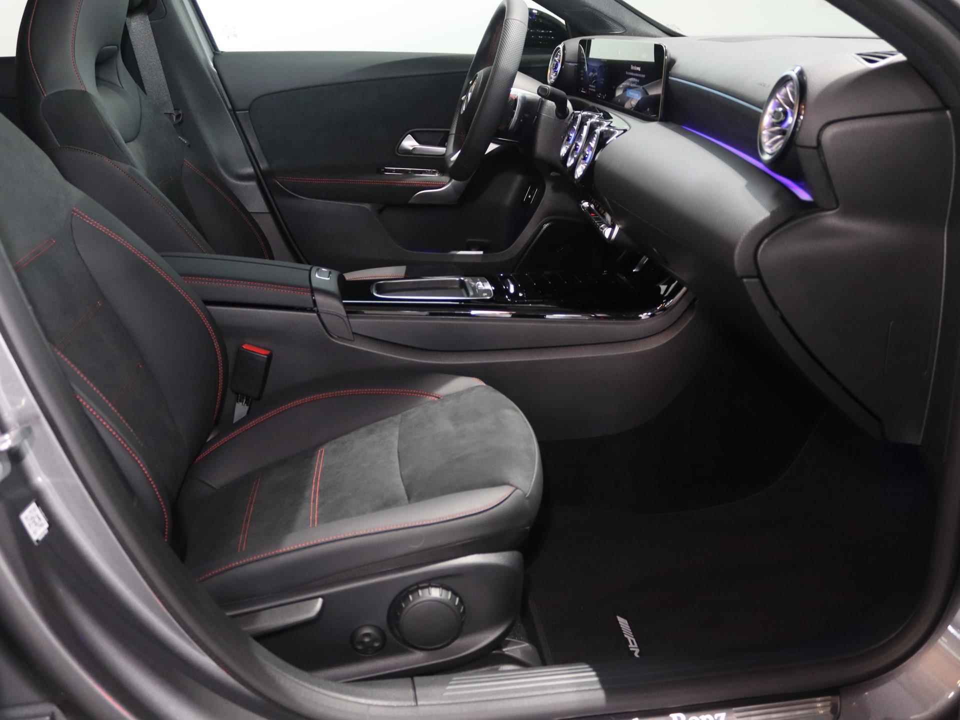 Mercedes-Benz A-klasse 250 e | AMG Line | Premium Pakket | Panorama-schuifdak | 19" AMG-velgen | Nightpakket | Mulitbeam LED | Sfeerverlichting | Stoelverwarming | Achteruitrijcamera | - 8/21