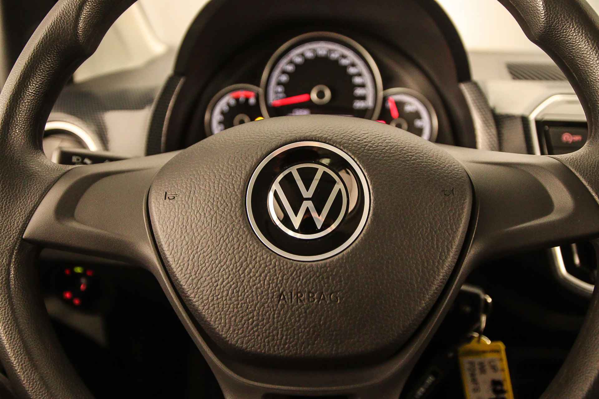 Volkswagen up! Move Up 1.0 MPI 65pk Airco, DAB, Bluetooth, Radio, Elektrische ramen voor, LED dagrijverlichting - 14/31