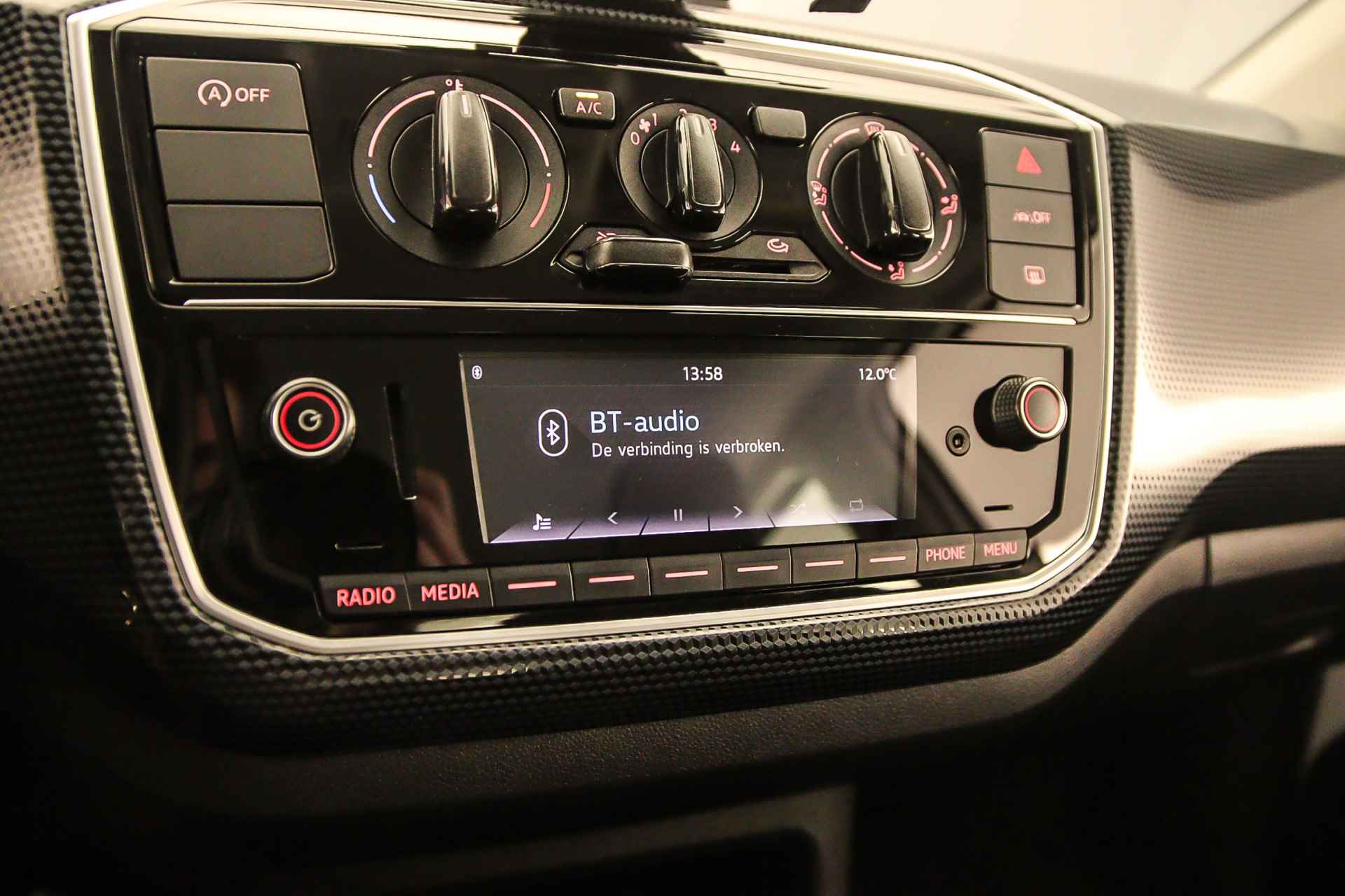 Volkswagen up! Move Up 1.0 MPI 65pk Airco, DAB, Bluetooth, Radio, Elektrische ramen voor, LED dagrijverlichting - 18/31