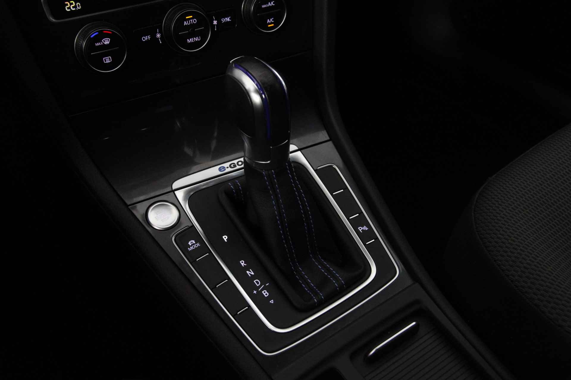 Volkswagen e-Golf Navigatie Camera Stoel verwarming Lichtmetalen velgen - 19/26
