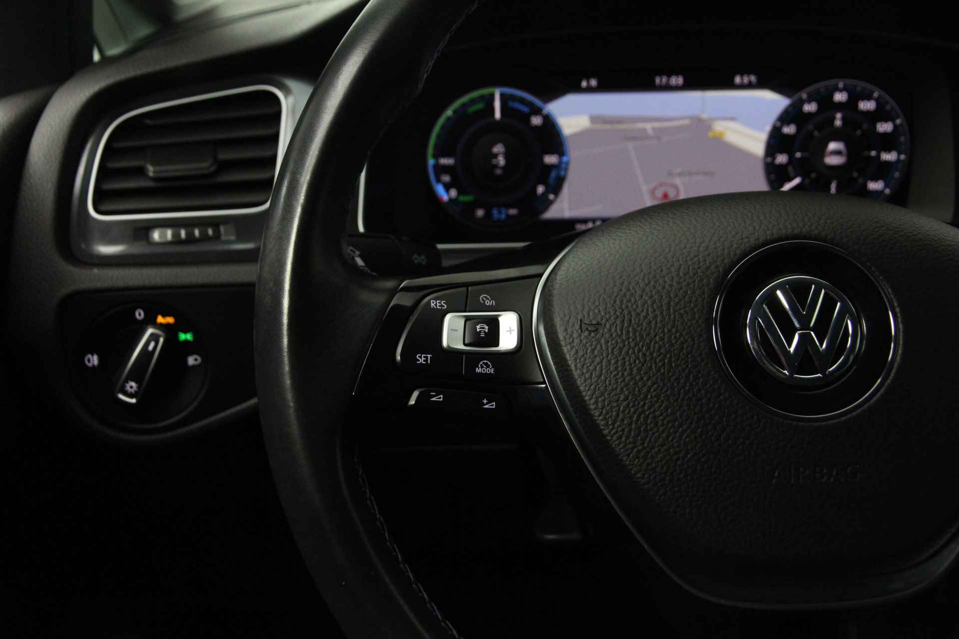 Volkswagen e-Golf Navigatie Camera Stoel verwarming Lichtmetalen velgen - 21/26