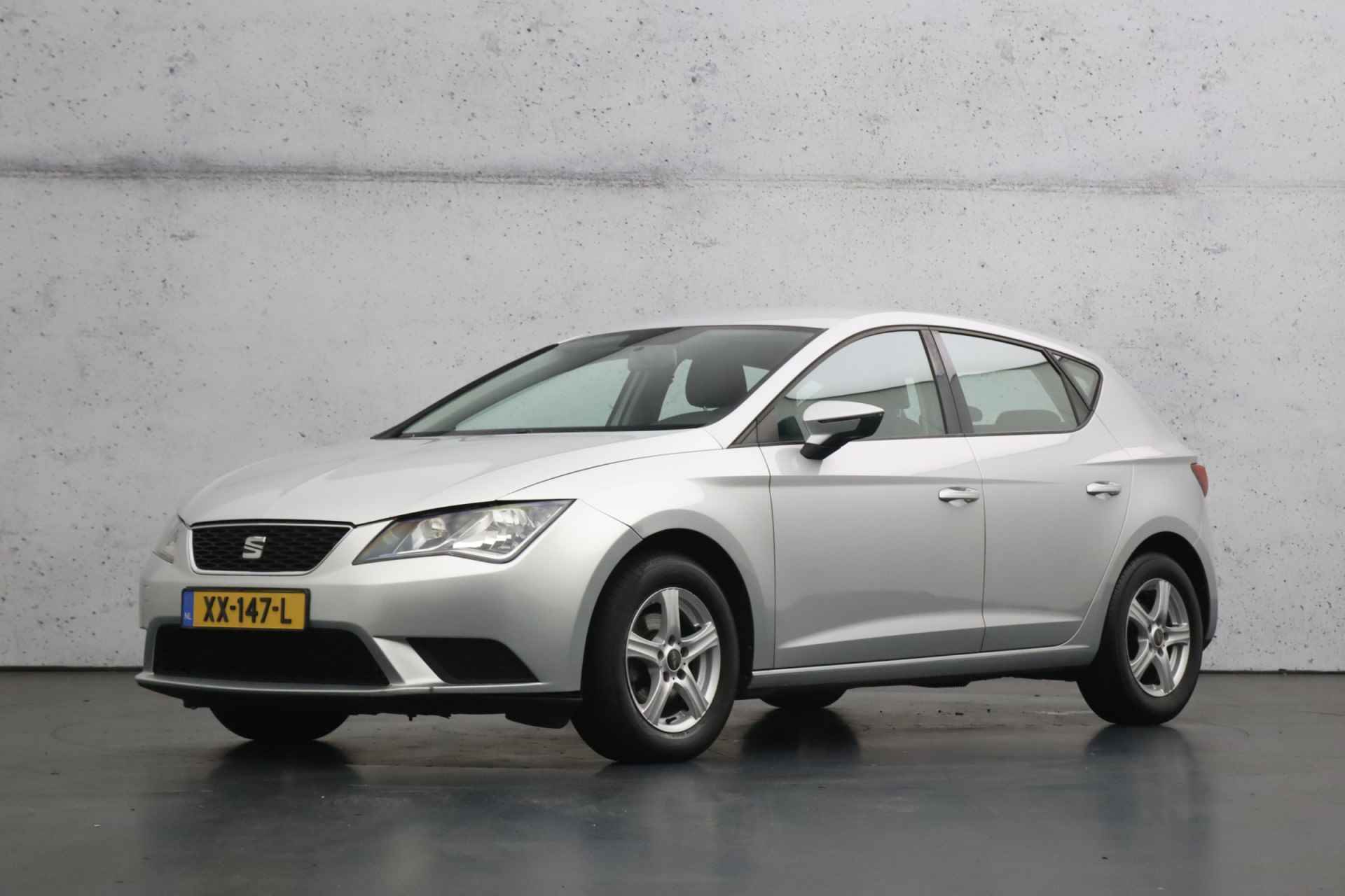 SEAT León ST 1.6 TDI Style | Parkeersensoren | Airconditioning | Cruise control | Navigatie - 5/30