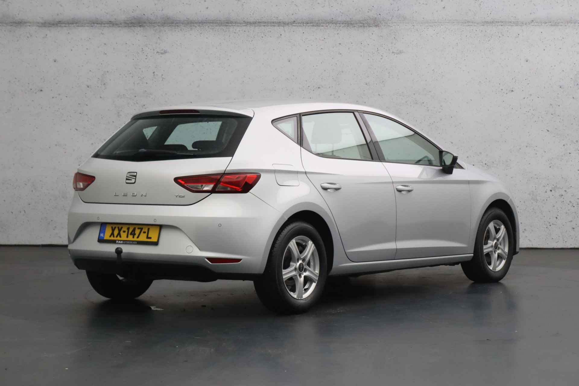 SEAT León ST 1.6 TDI Style | Parkeersensoren | Airconditioning | Cruise control | Navigatie - 22/30