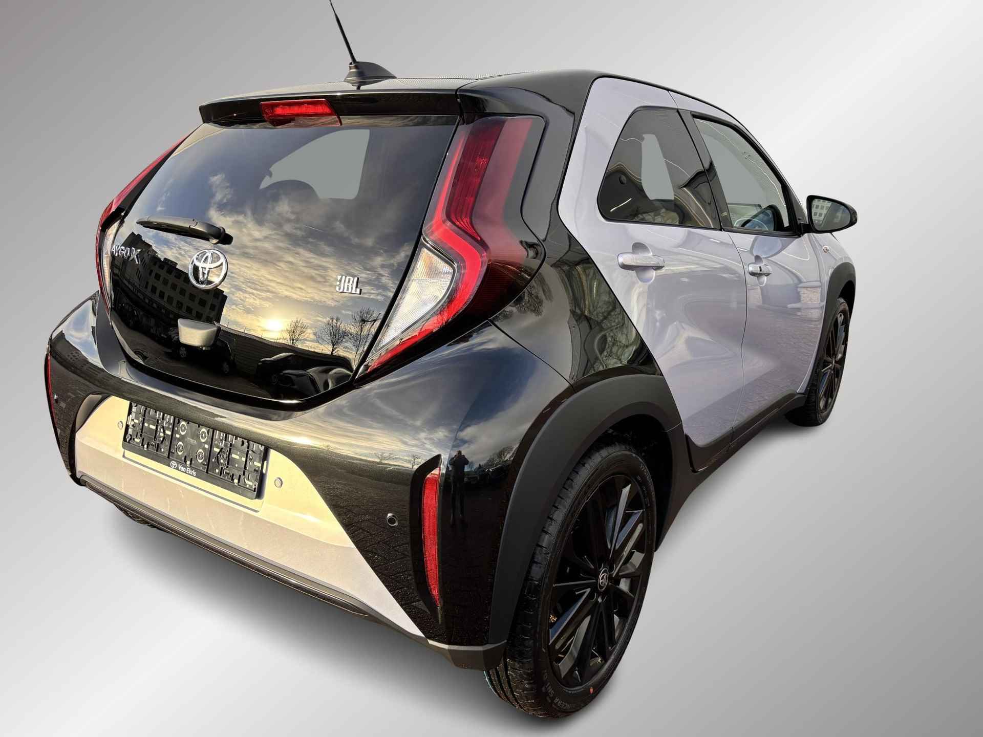 Toyota Aygo X 1.0 VVT-i MT JBL, Apple carplay, Android auto, Stoelverwarming. - 2/47