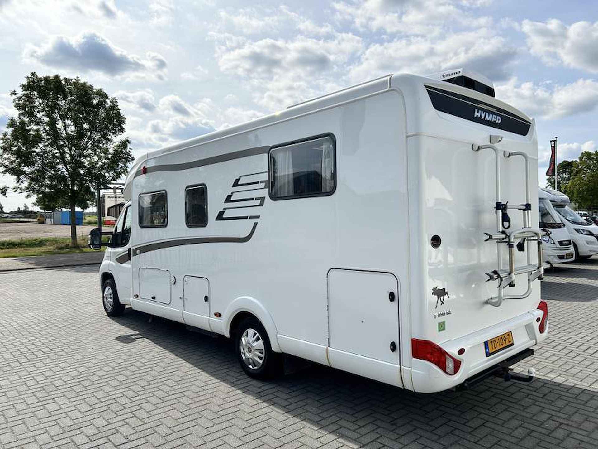 Hymer T698 CL  queensbed/level/2xAirco - 5/24