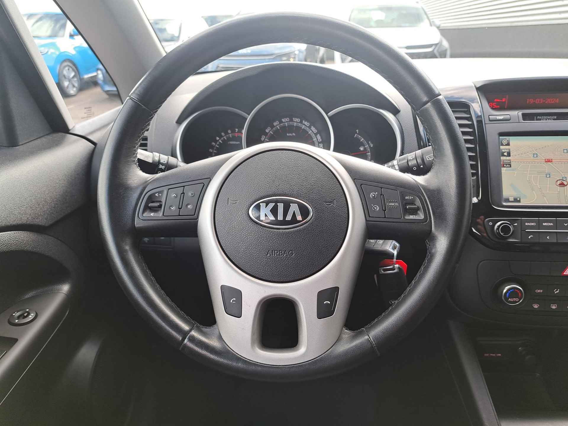 Kia Venga 1.4 CVVT First Edition | Dealer onderhouden | Nieuw geleverd | Full map navigatie | Achteruitrijcamera | Climate control | Cruise control | 16" lm velgen | - 23/47