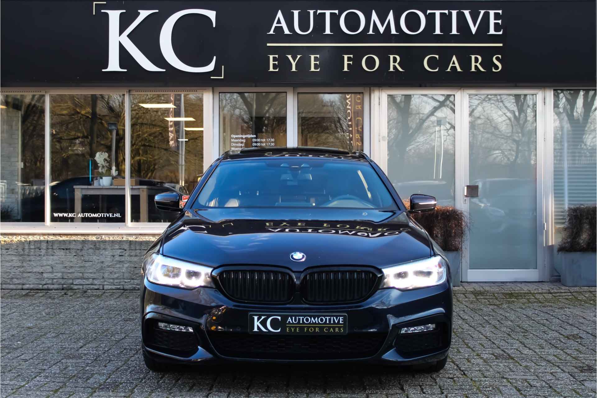 BMW 5 Serie Touring 520i High M-Sport | Pano | H&K | Display Key - 4/30