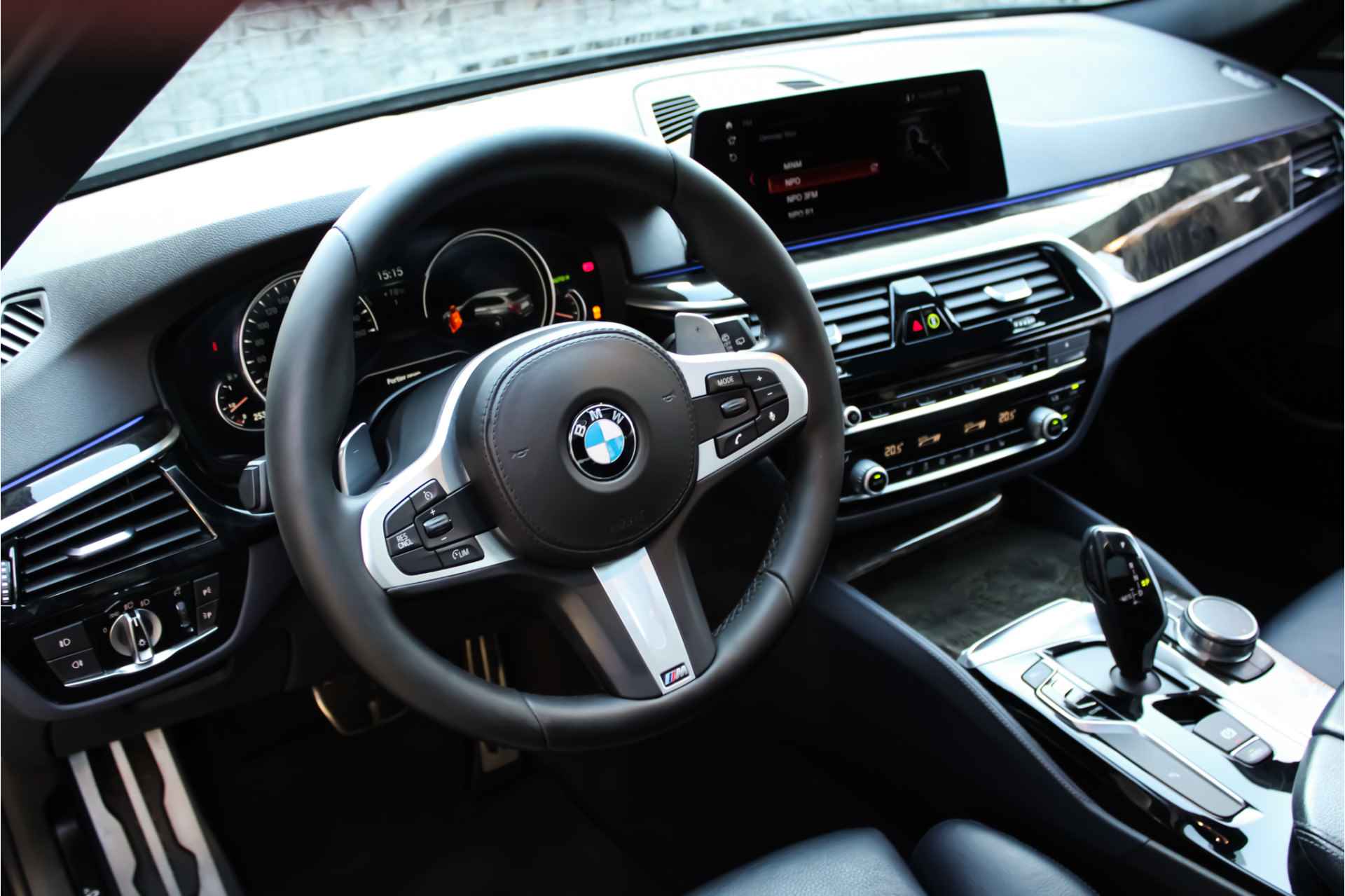 BMW 5 Serie Touring 520i High M-Sport | Pano | H&K | Display Key - 8/30