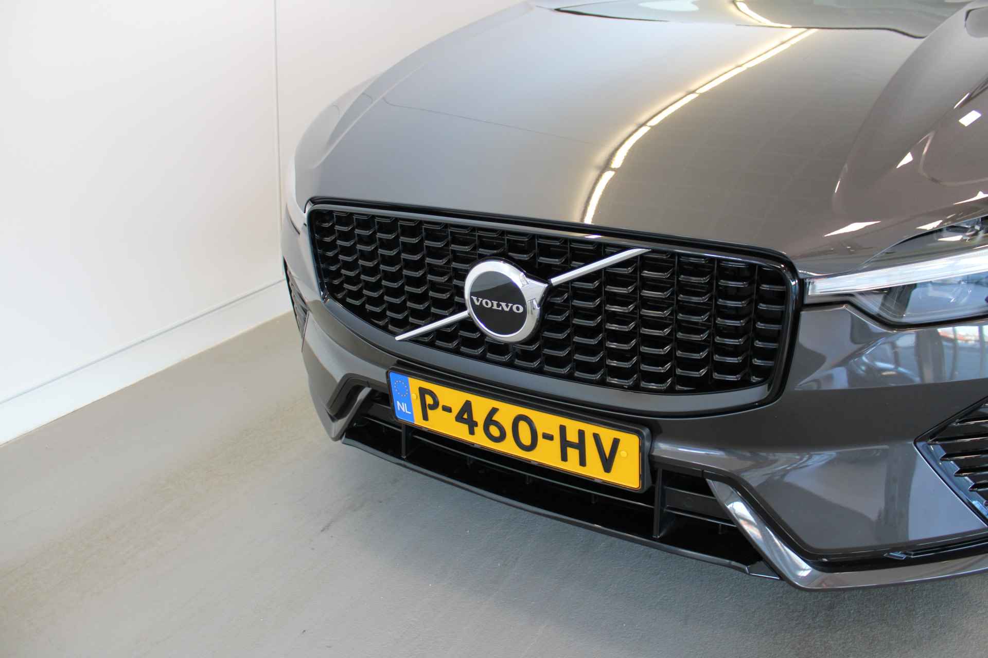 Volvo XC60 B5 250PK R-Design | Panoramadak | Achterb Verw | Head Up | Trekhaak | 4 Zone Climate | Power Seats - 47/70
