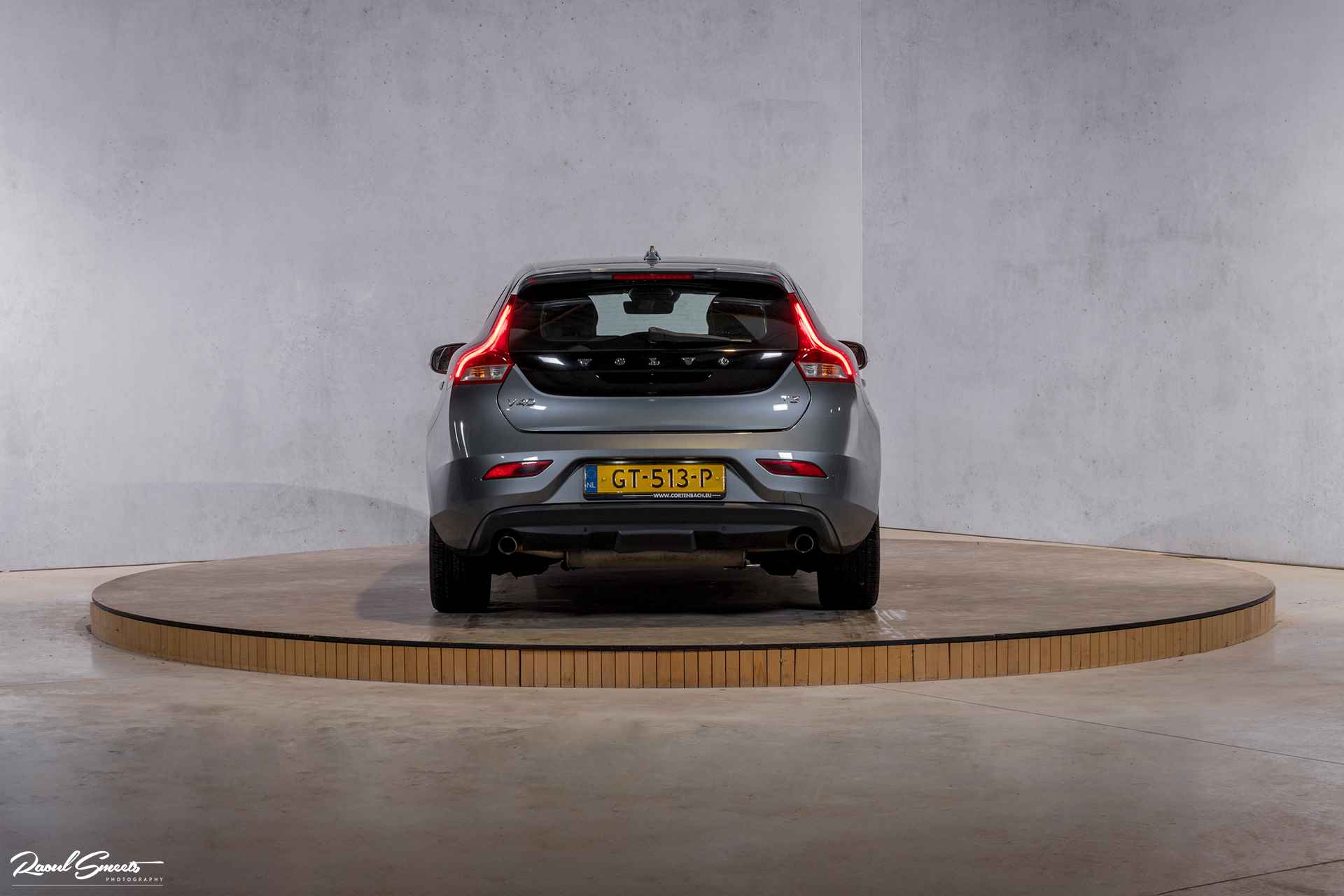 Volvo V40 2.0 T3 Momentum - 3/46