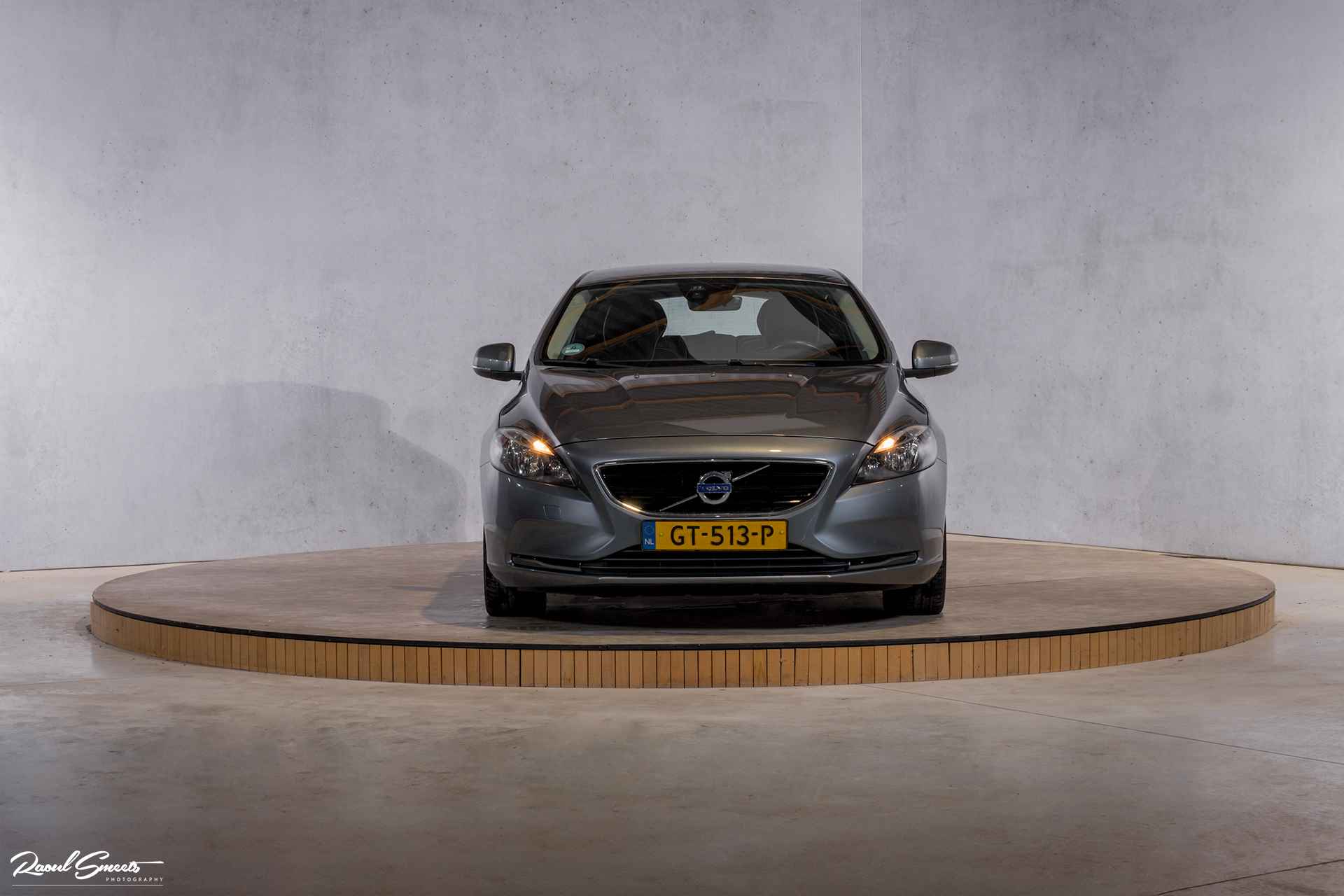 Volvo V40 2.0 T3 Momentum - 6/46