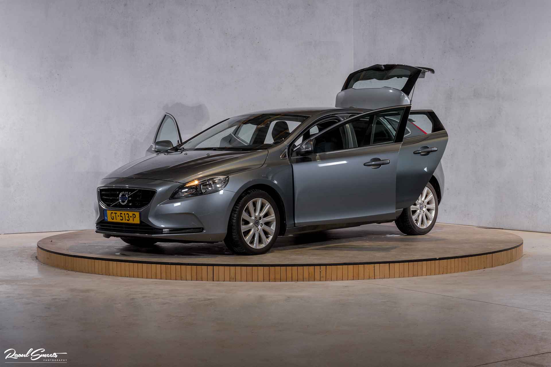 Volvo V40 2.0 T3 Momentum - 8/46