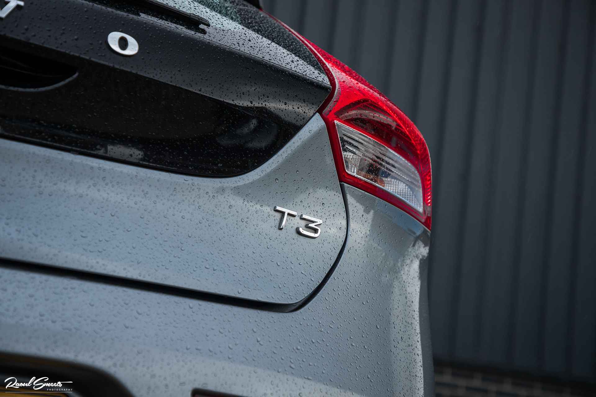 Volvo V40 2.0 T3 Momentum - 44/46