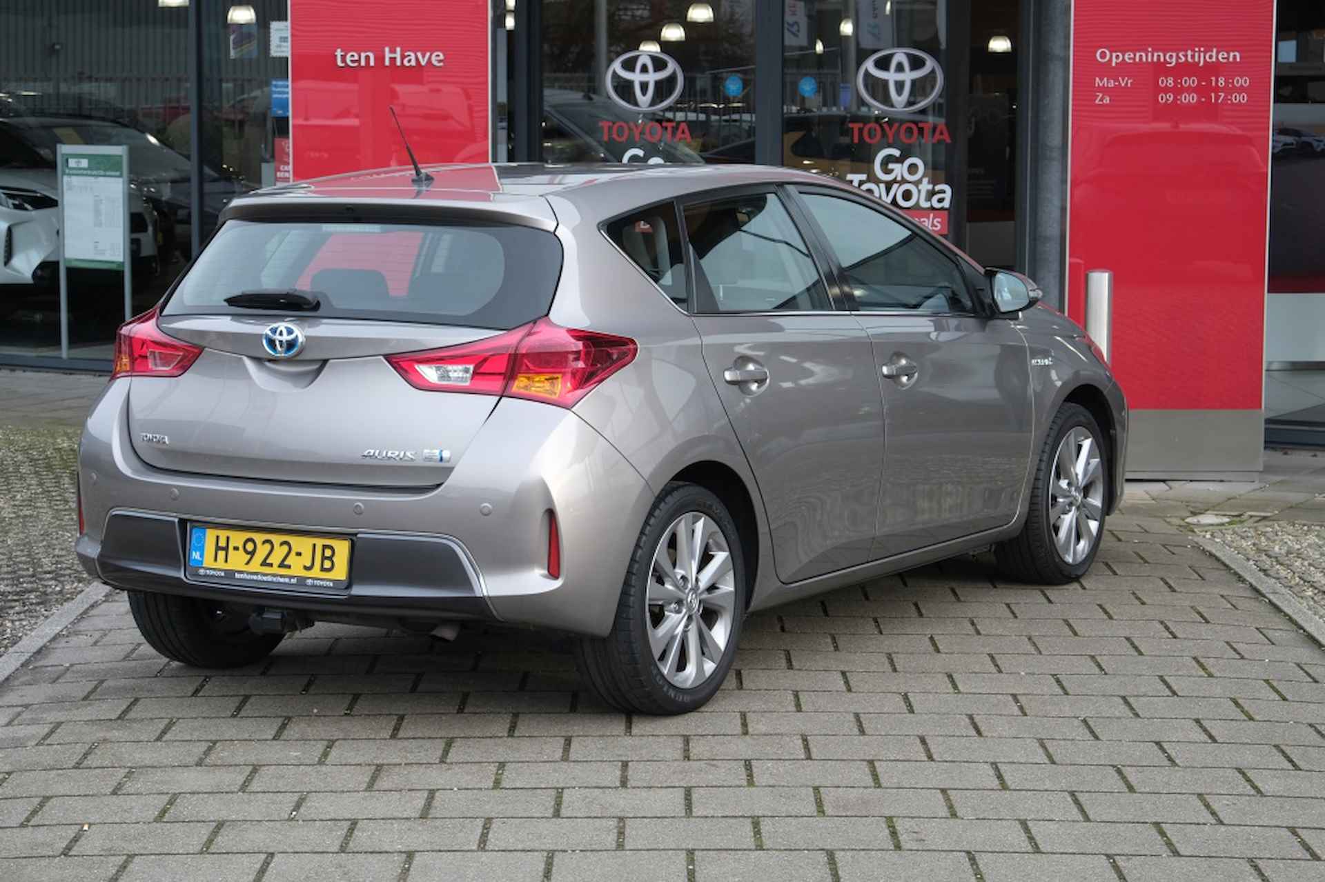 Toyota Auris 1.8 Hybrid 136PK Executive CVT-automaat | Trekhaak | Toyota Touc - 4/40