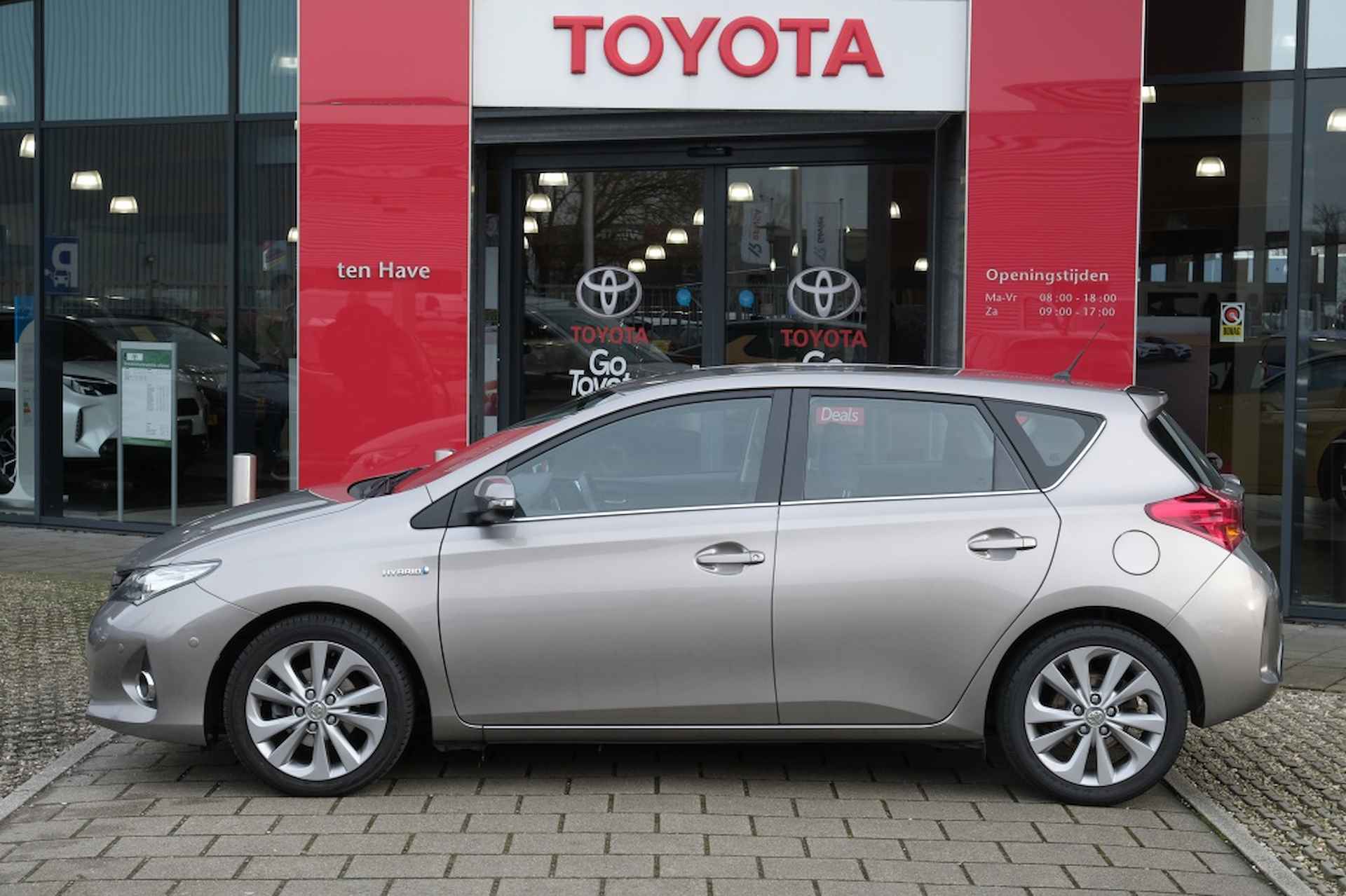 Toyota Auris 1.8 Hybrid 136PK Executive CVT-automaat | Trekhaak | Toyota Touc - 8/40