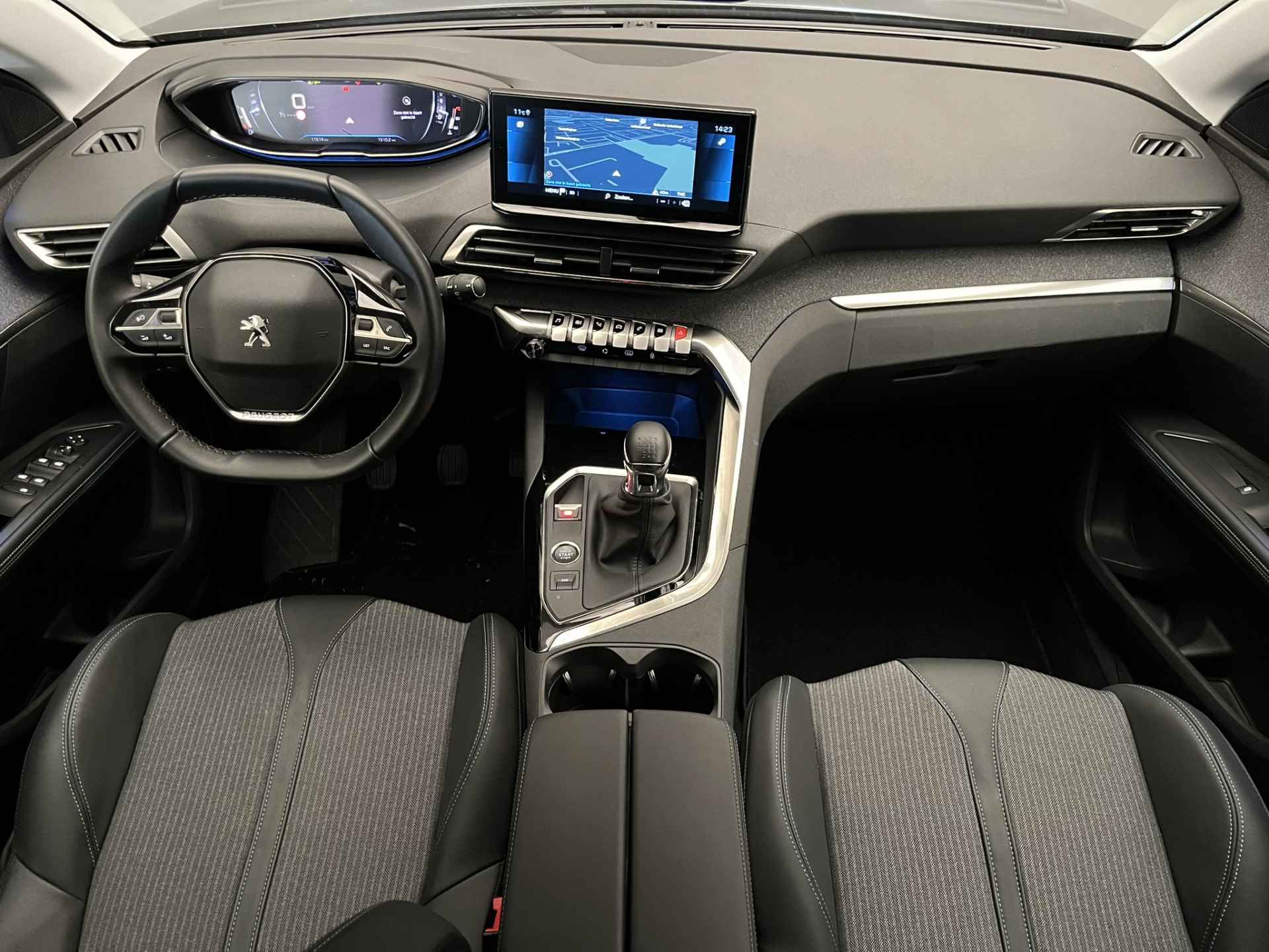 Peugeot 5008 1.2 130PK Allure Pack | Navigatie | 7 Persoons | Camera | 18'' Lichtmetaal | LED | Carplay | Clima | Cruise | Lder\Stof | Bluetooth | Getint glas | 2022! 11.500Km! | Touchscreen | Digitaal Display - 3/45