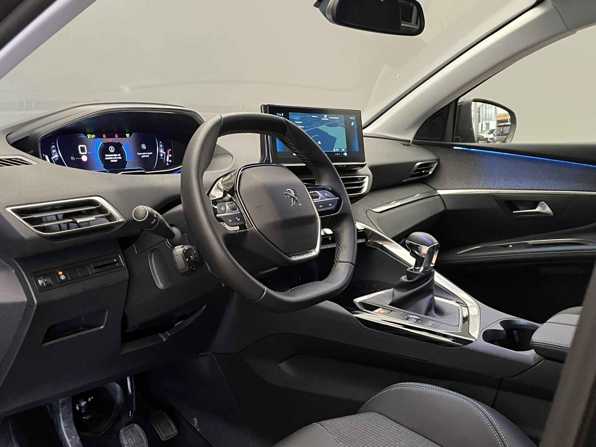 Peugeot 5008 1.2 130PK Allure Pack | Navigatie | 7 Persoons | Camera | 18'' Lichtmetaal | LED | Carplay | Clima | Cruise | Lder\Stof | Bluetooth | Getint glas | 2022! 11.500Km! | Touchscreen | Digitaal Display - 28/45