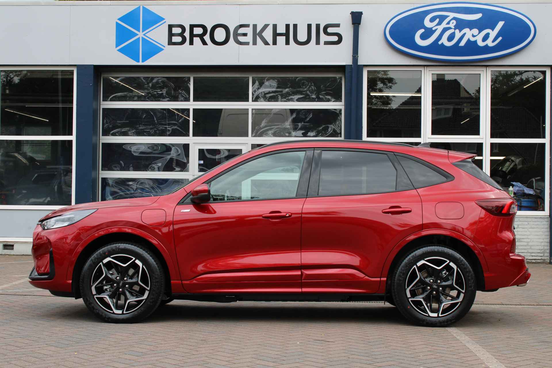 Ford Kuga 2.5 PHEV ST-LINE | DIRECT LEVERBAAR! | WINTERPACK | 19'' LMV | STANDVERWARMING | CAMERA | NIEUW! | - 3/39