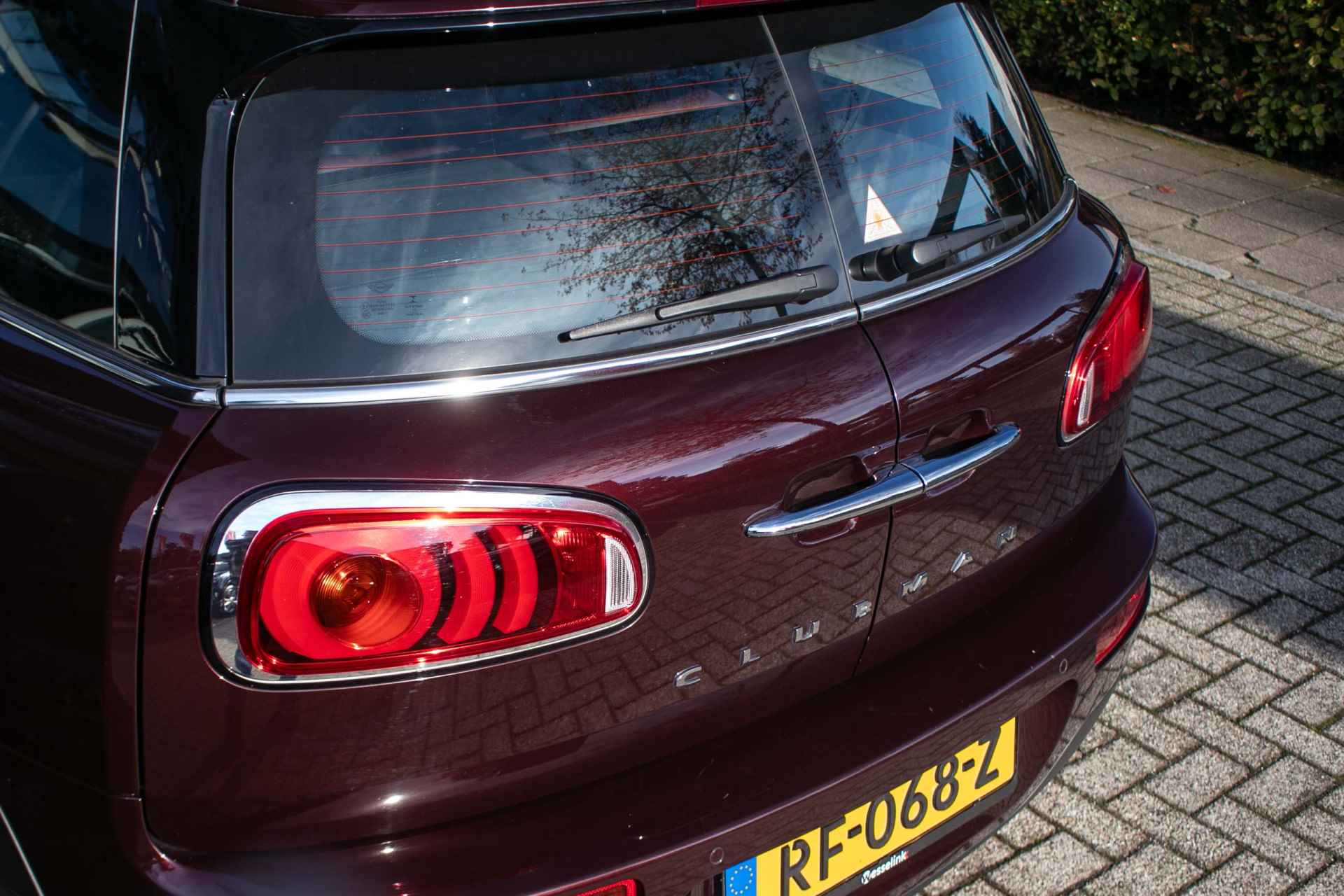 MINI Clubman 1.5 One Chili Serious Business - All-in rijklrprs | pano/schuif dak | Leer | Harman Kardon - 29/39