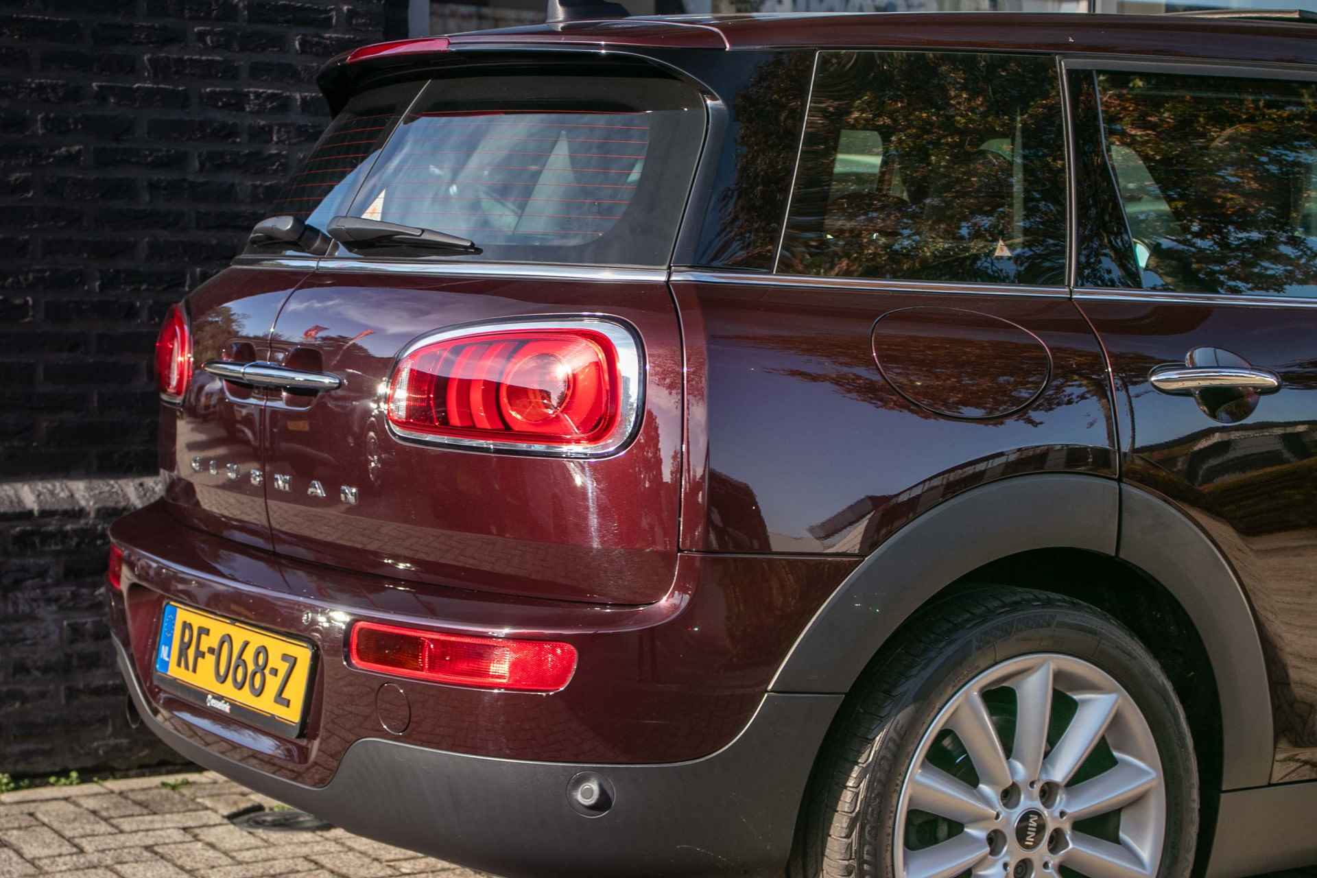 MINI Clubman 1.5 One Chili Serious Business - All-in rijklrprs | pano/schuif dak | Leer | Harman Kardon - 31/39