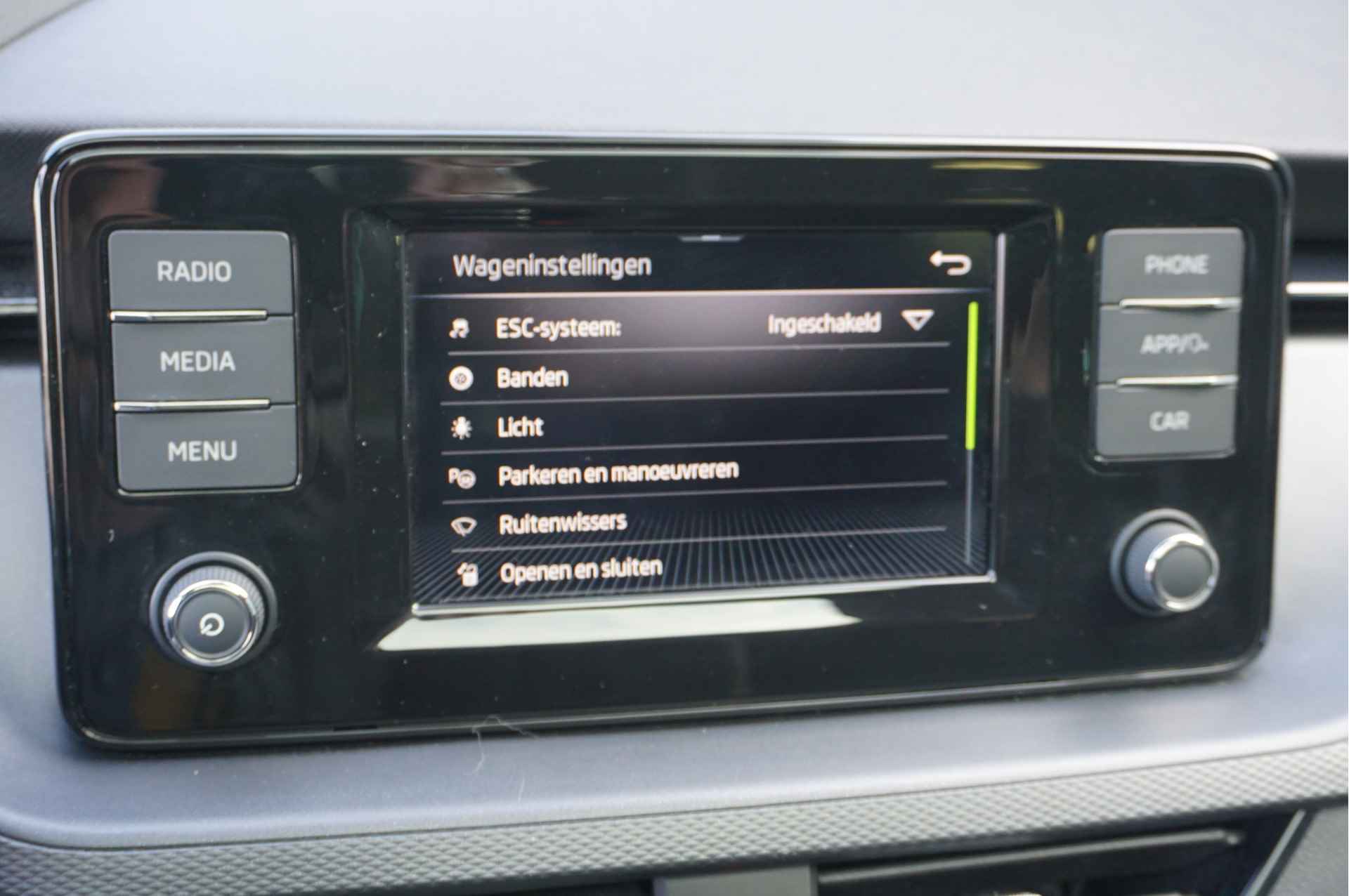 Škoda Scala 1.0TSI 110pk Business + Carplay/ Panoramadak/ Airco/ Cruise / Garantie - 28/53