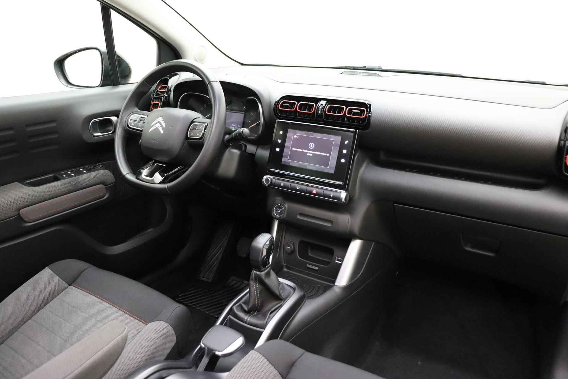 Citroen C3 Aircross 1.2 PureTech S&S Shine 110 PK | Handgeschakeld | Panorama dak | Camera | Draadloze telefoonlader | Navigatie | Start/stop | HIFI | 1e eigenaar - 4/33